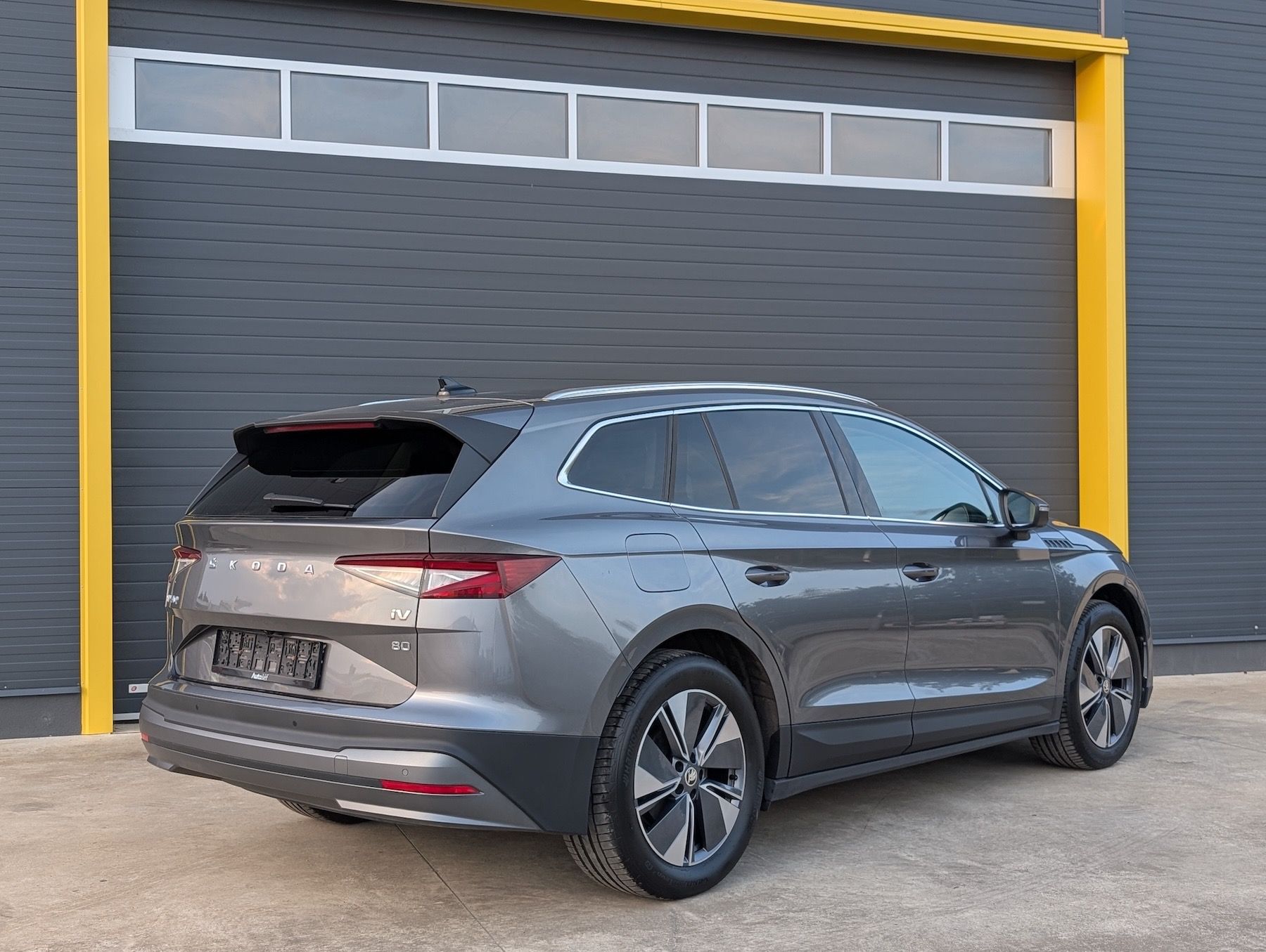 Škoda Enyaq, 150 kW, Matrix, ACC, SoH 93,6% - fotka 2
