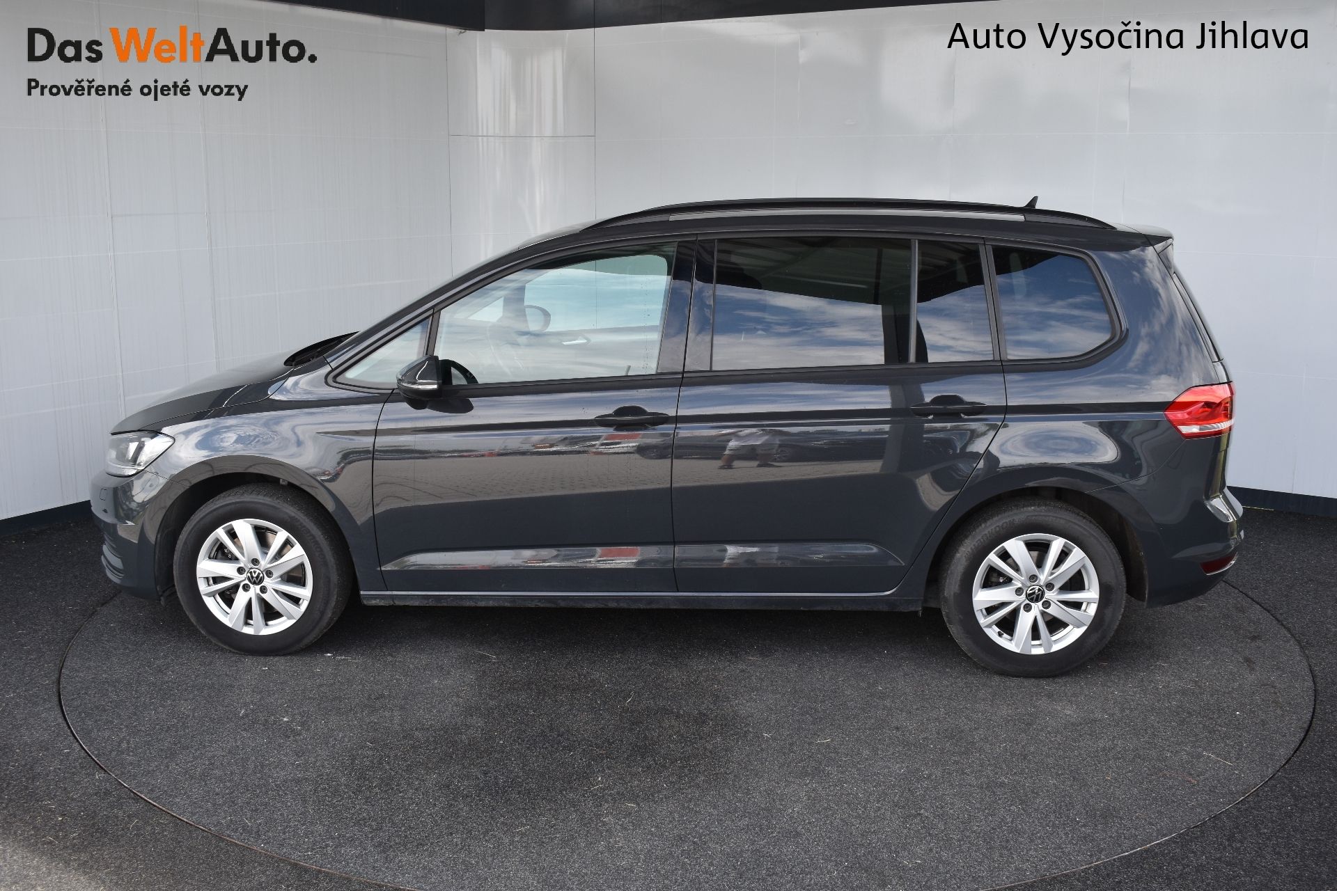 Volkswagen Touran, 1.5TSI 110kW DSG,7 míst - fotka 3