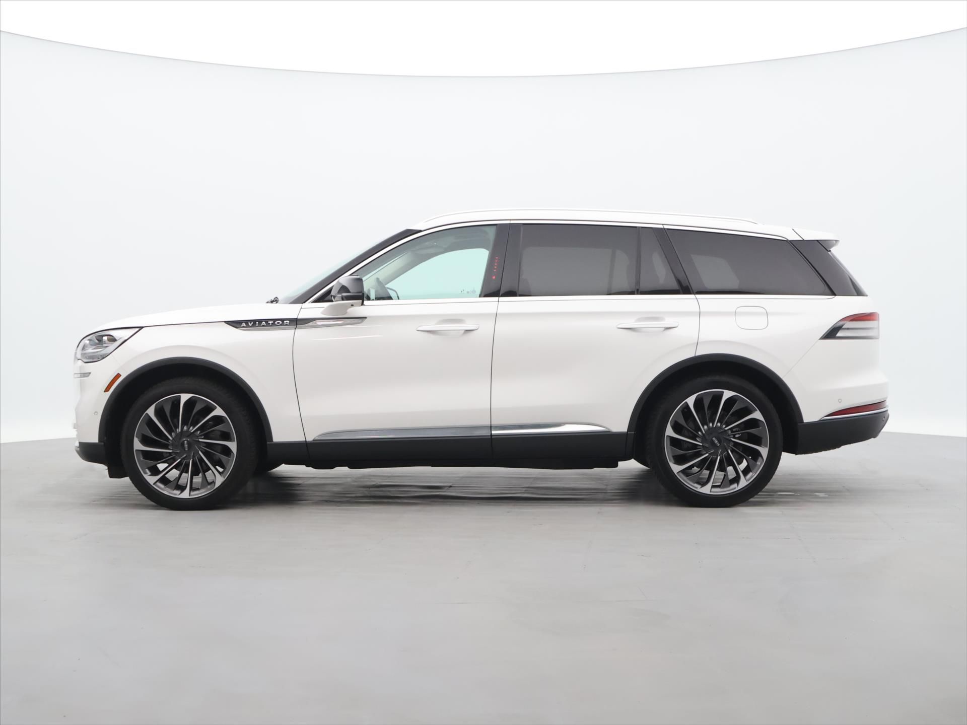 Lincoln Aviator, 3,0 EvoBoost V6 AWD CZ - fotka 4