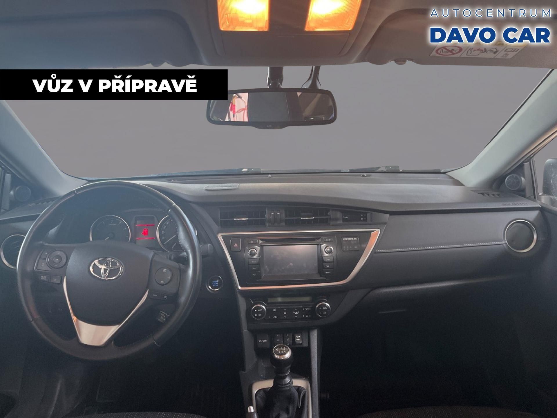 Toyota Auris, 1,6 Valvematic 97kW Style CZ - fotka 3