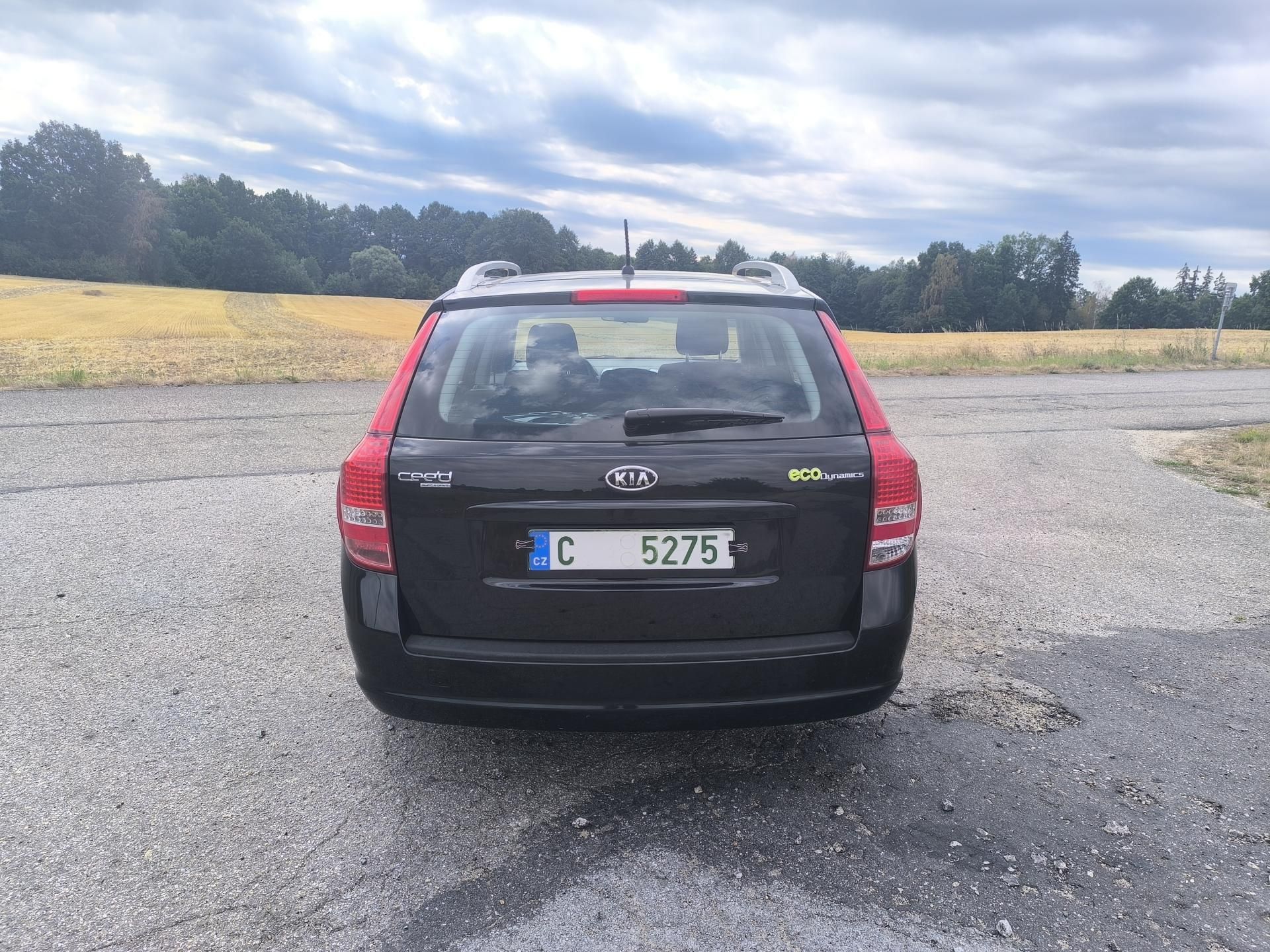 Kia Cee´d, 1.4 1.MAJITEL,SERVISNI KÍŽKA - fotka 6