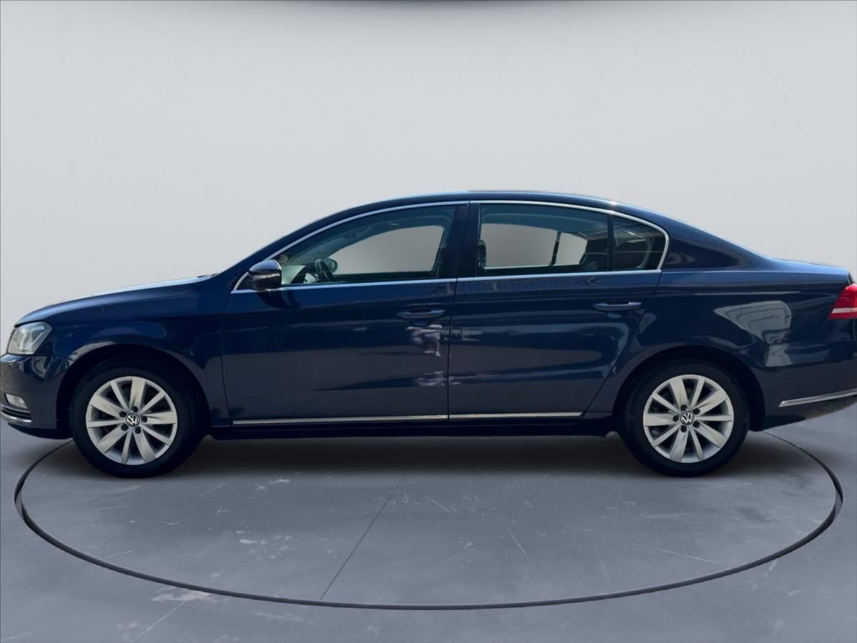 Volkswagen Passat, 1,4 CNG, DPH, Kamery - fotka 4