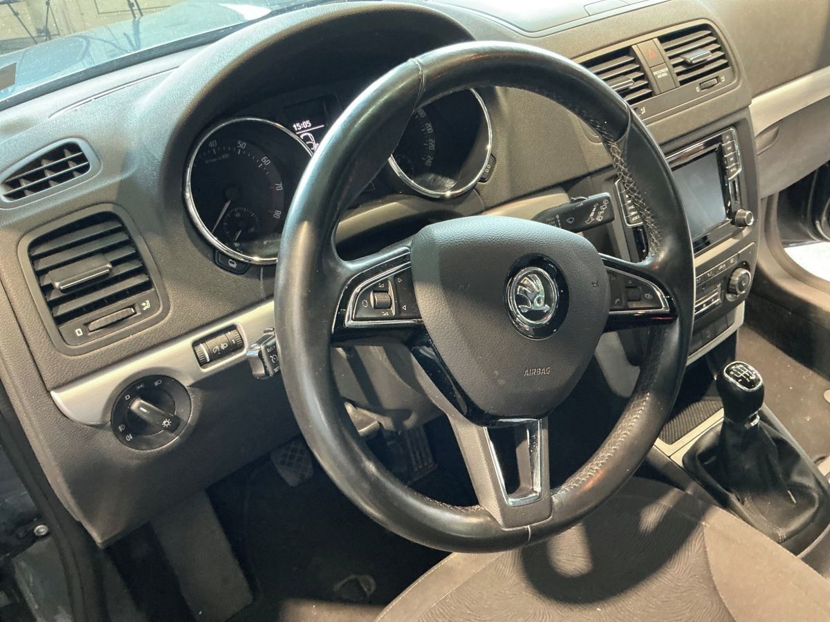Škoda Yeti, 1.4Tsi 92KW VYHŘ.SED MF VOLANT - fotka 2