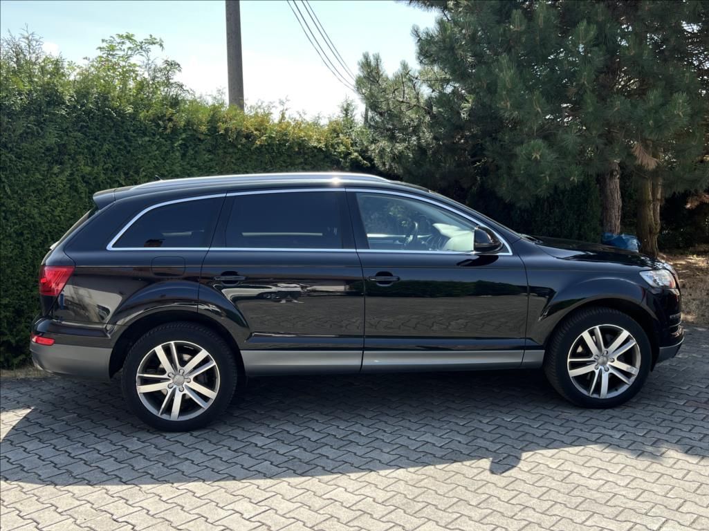 Audi Q7, 3,0 TDi QUATTRO 7-MÍST - fotka 6