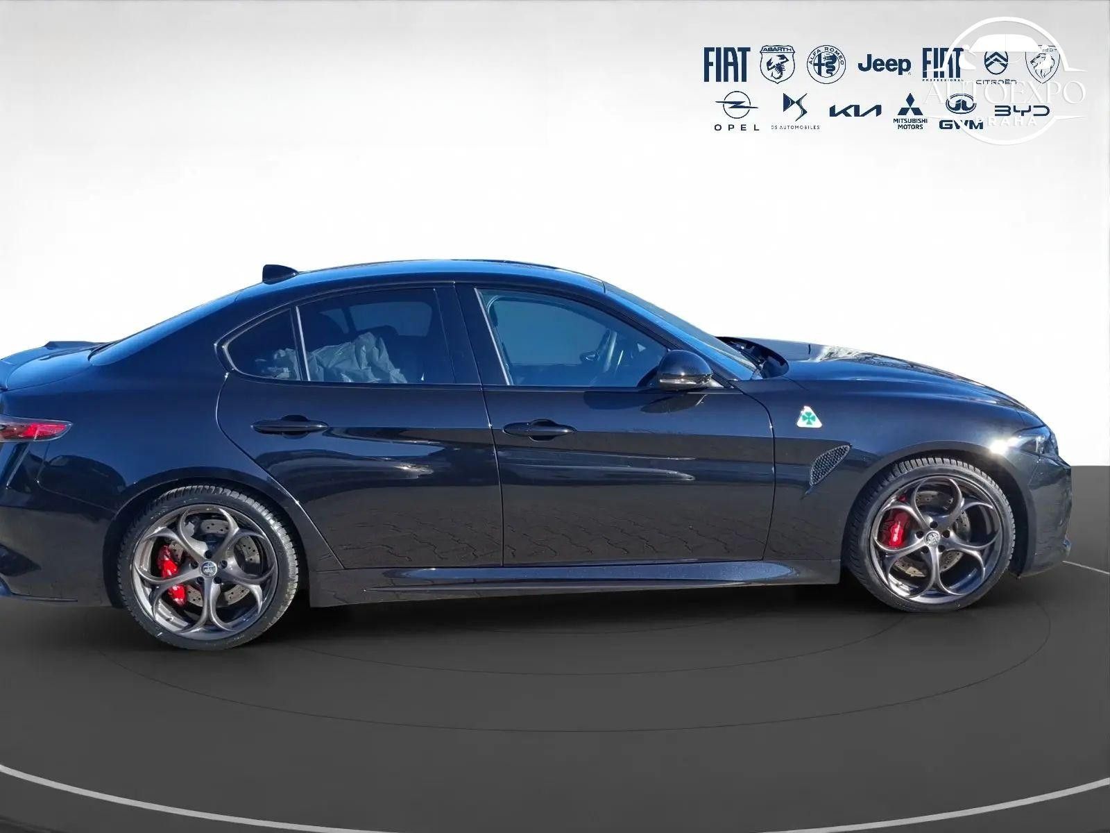 Alfa Romeo Giulia, Quadrifoglio 2.9 V6 Bi-Turbo - fotka 3