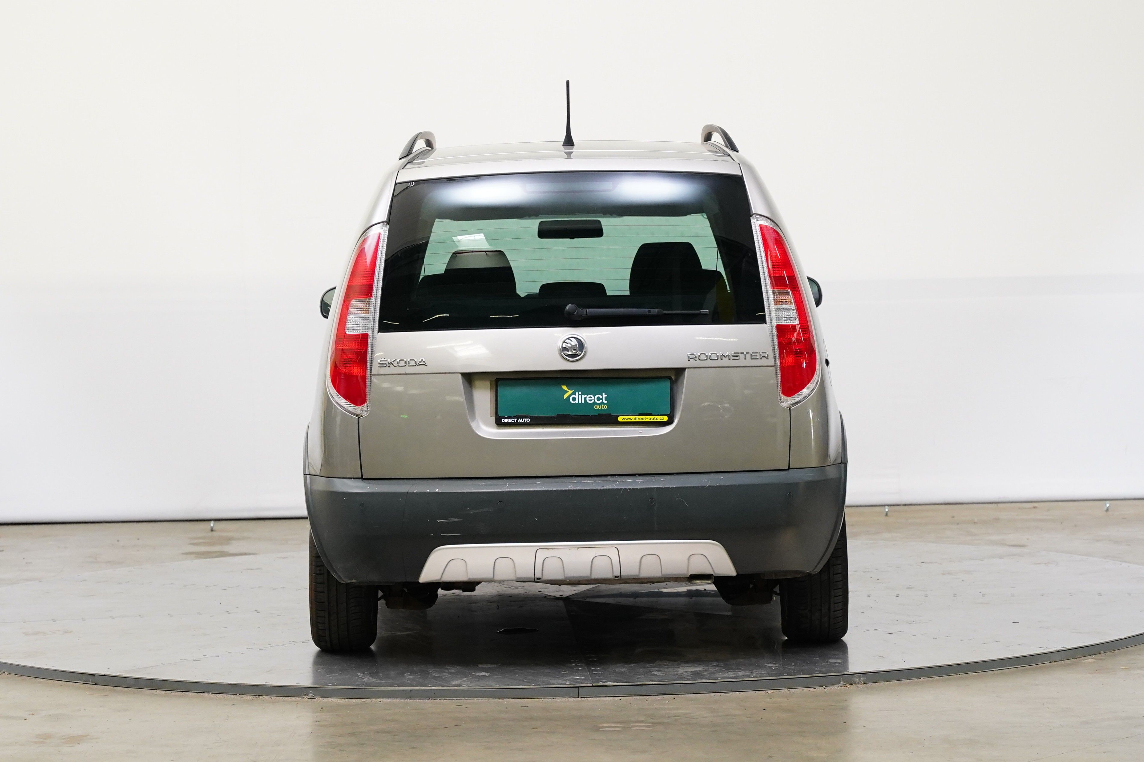 Škoda Roomster, 1.6 TDI 66 kW Elegance - fotka 6