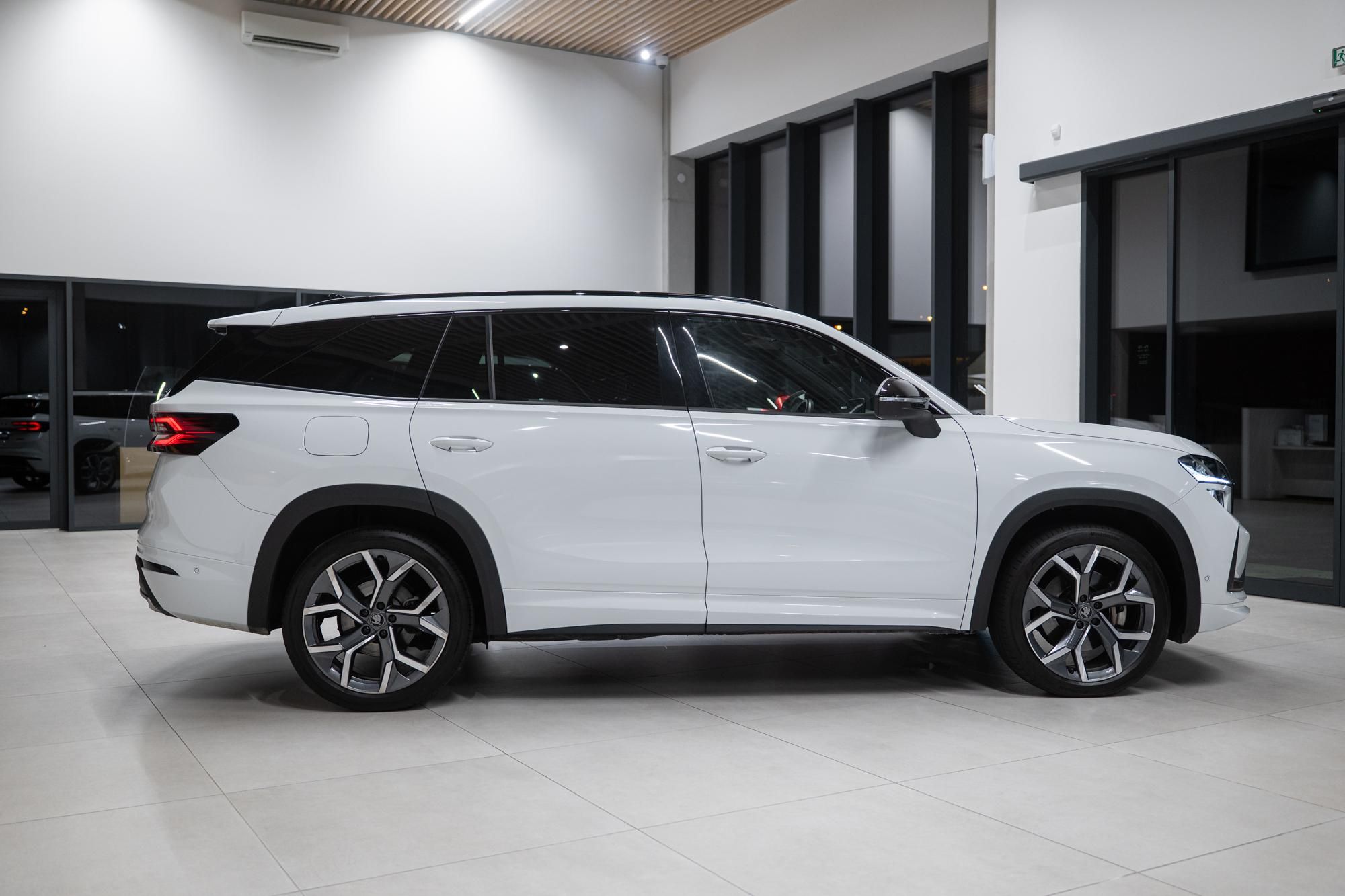Škoda Kodiaq, SPORTLINE TDI 142Kw 4x4 TAŽNÉ - fotka 4