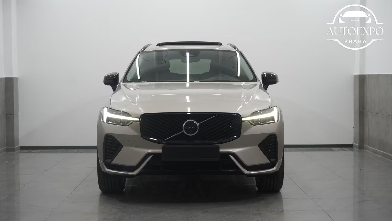 Volvo XC60, T6 Dark Facelift*Panorama - fotka 2