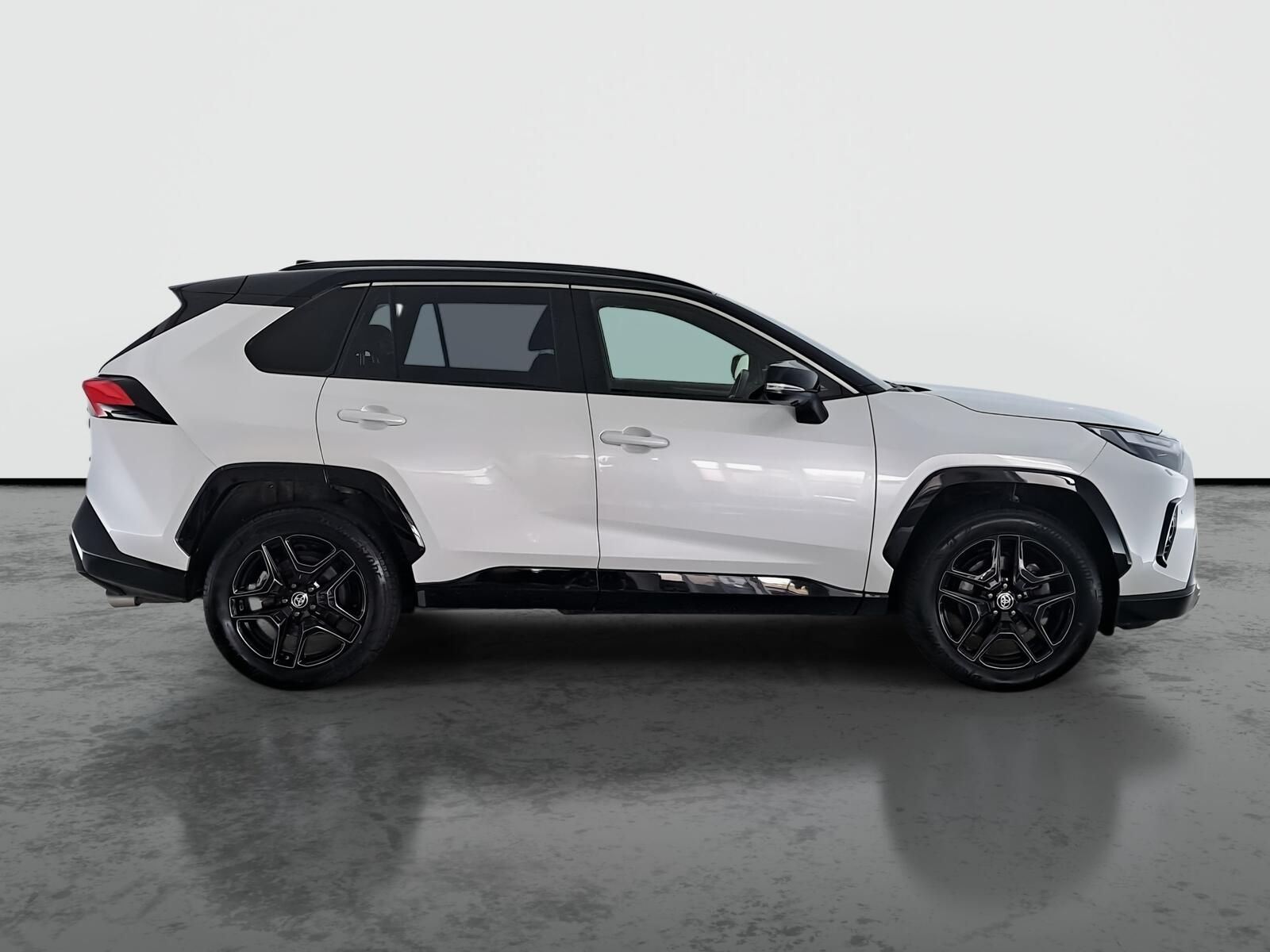 Toyota Rav4, 2.5 Hybrid, GR Sport - fotka 6