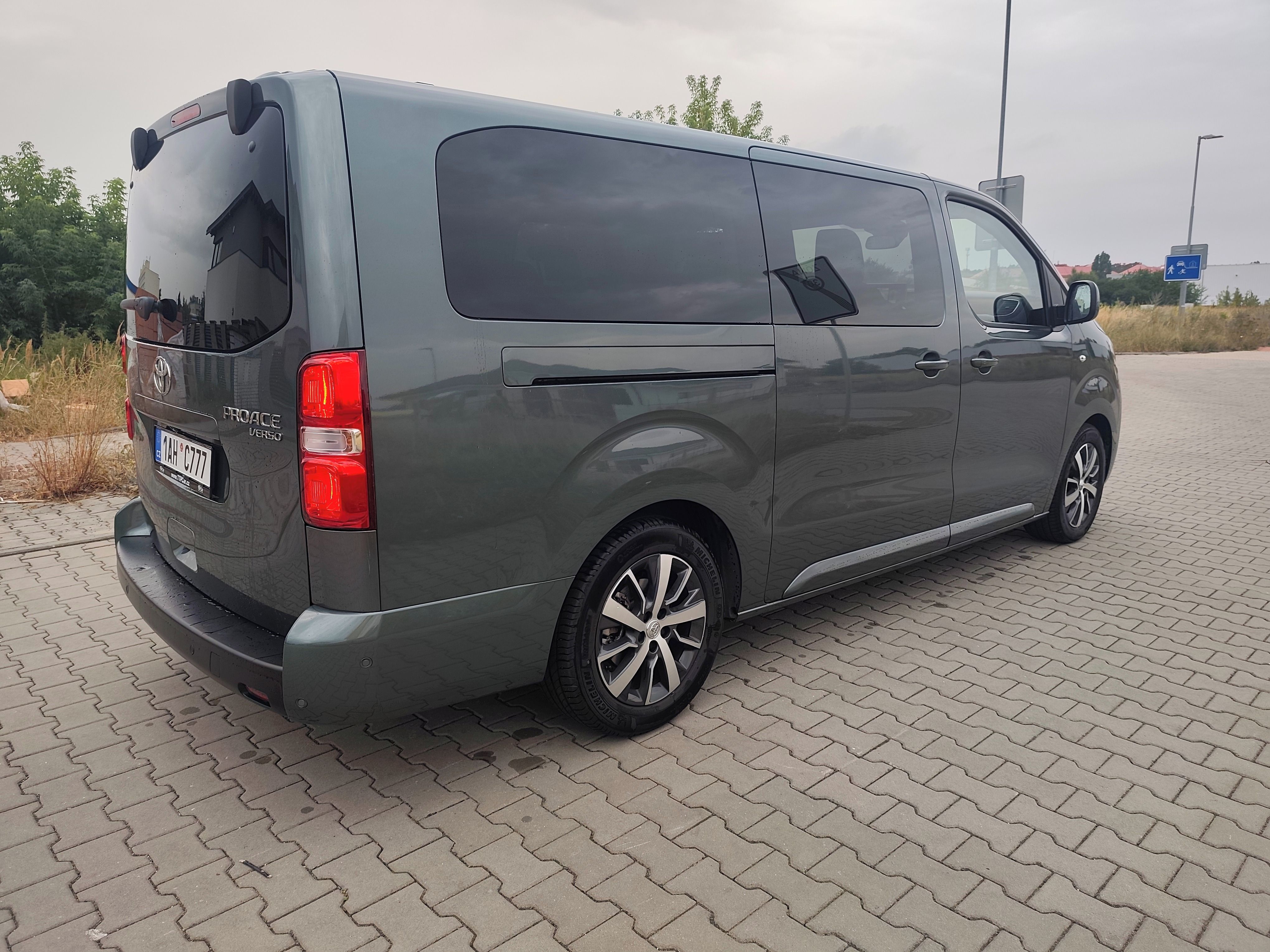 Toyota Proace, Prodám zánovní Proace L2 - fotka 6