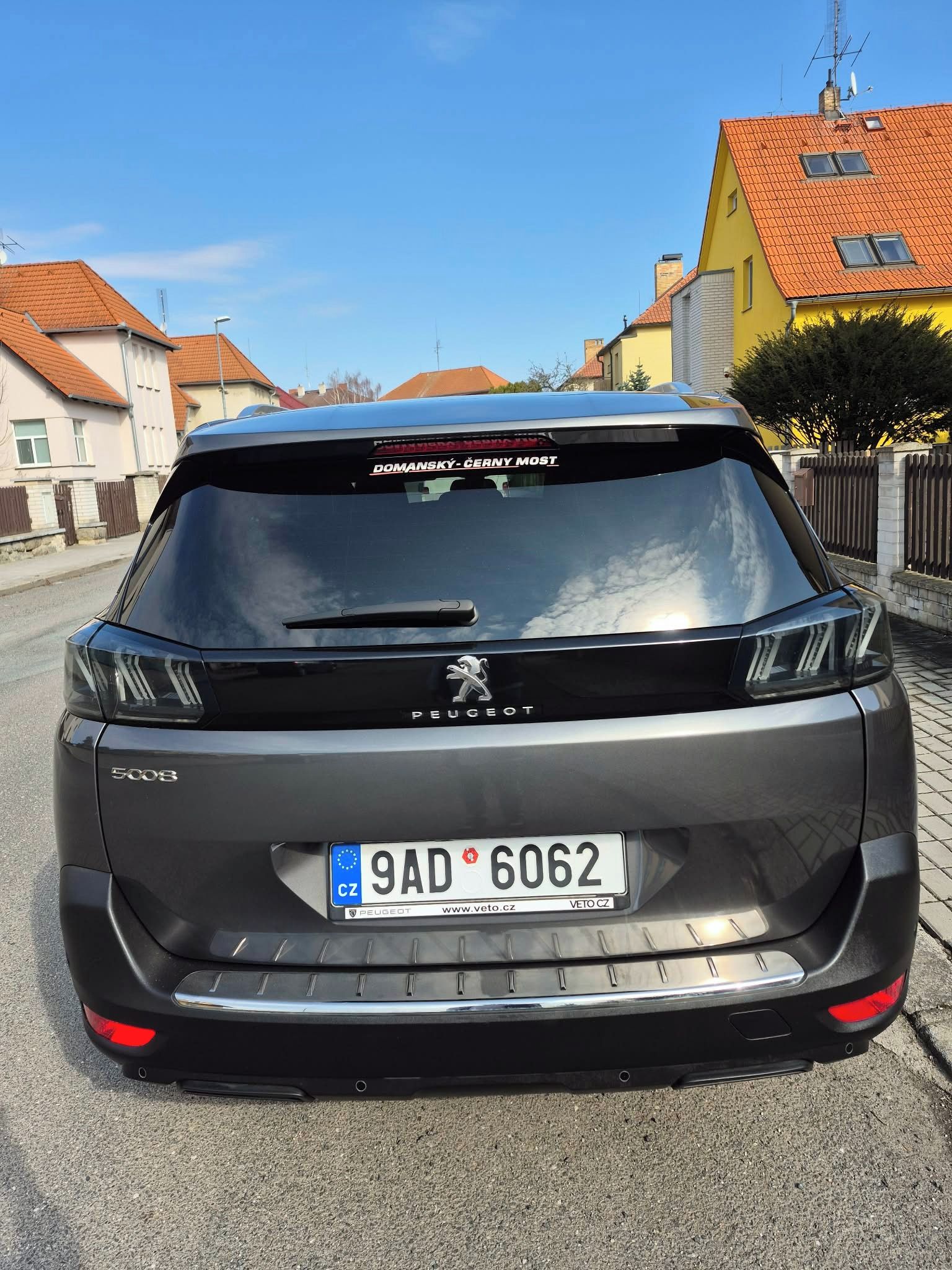 Peugeot 5008, 1.2 PureTech Allure - fotka 6