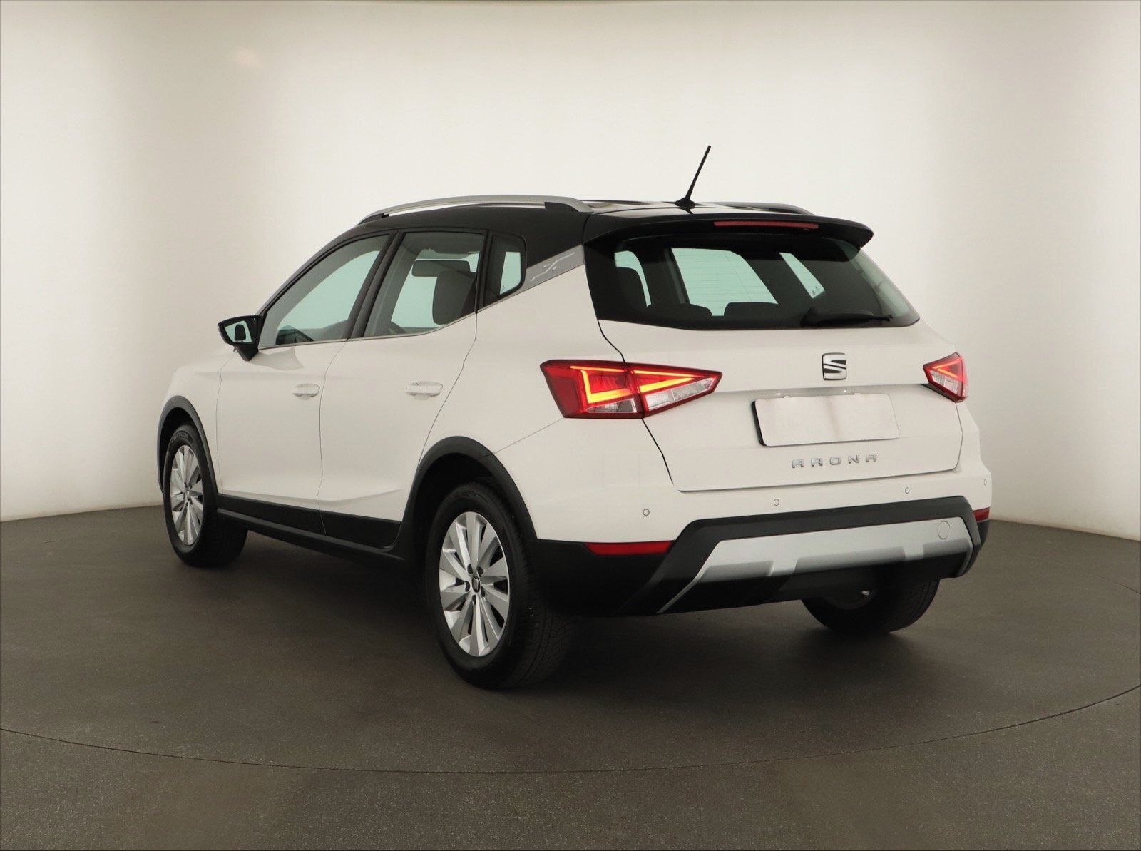 Seat Arona, 1.0 TSI, Xcellence, ČR,1.maj - fotka 4