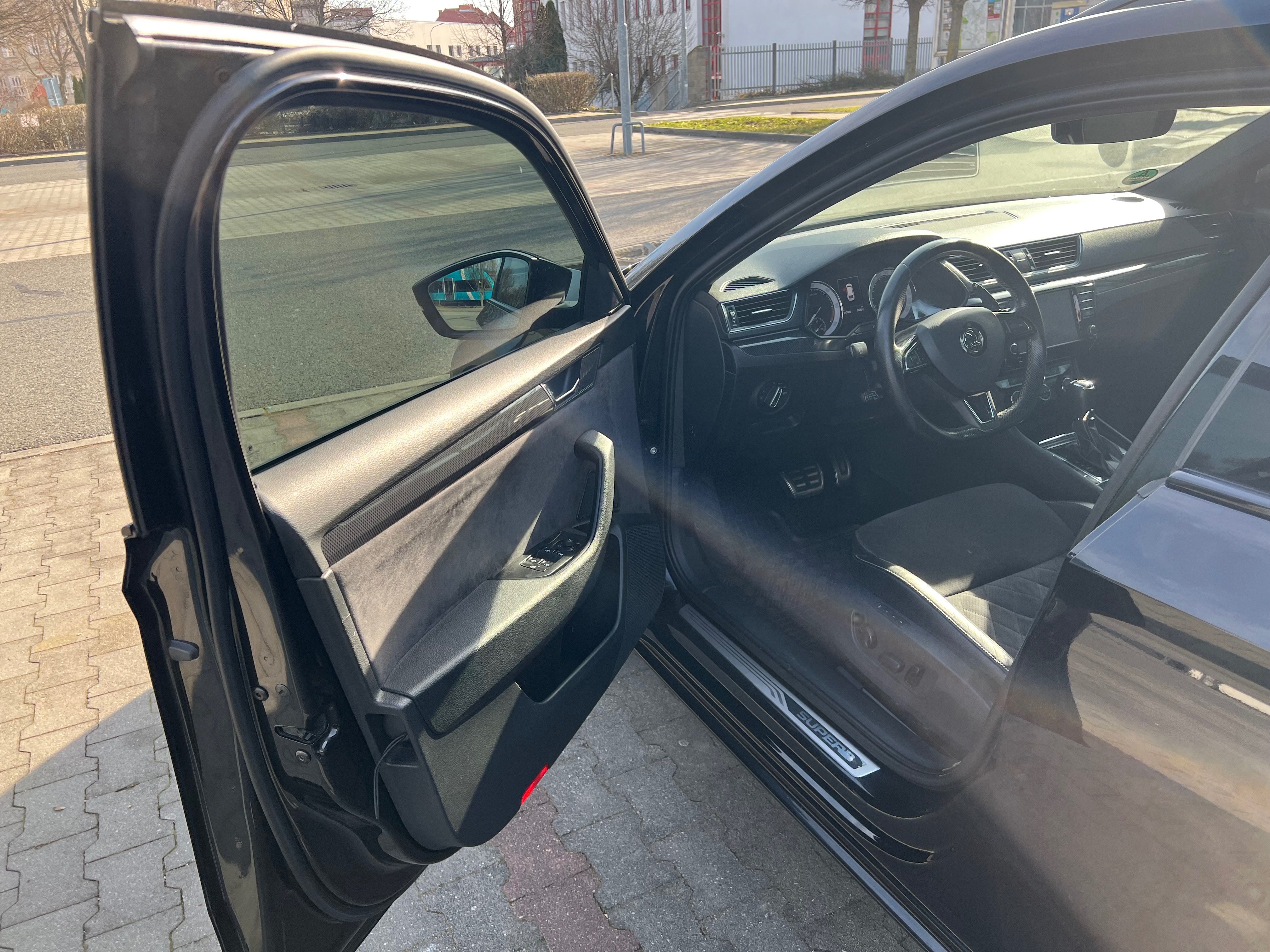 Škoda Superb, Škoda Superb,2.0 TDi SPORTLINE - fotka 5