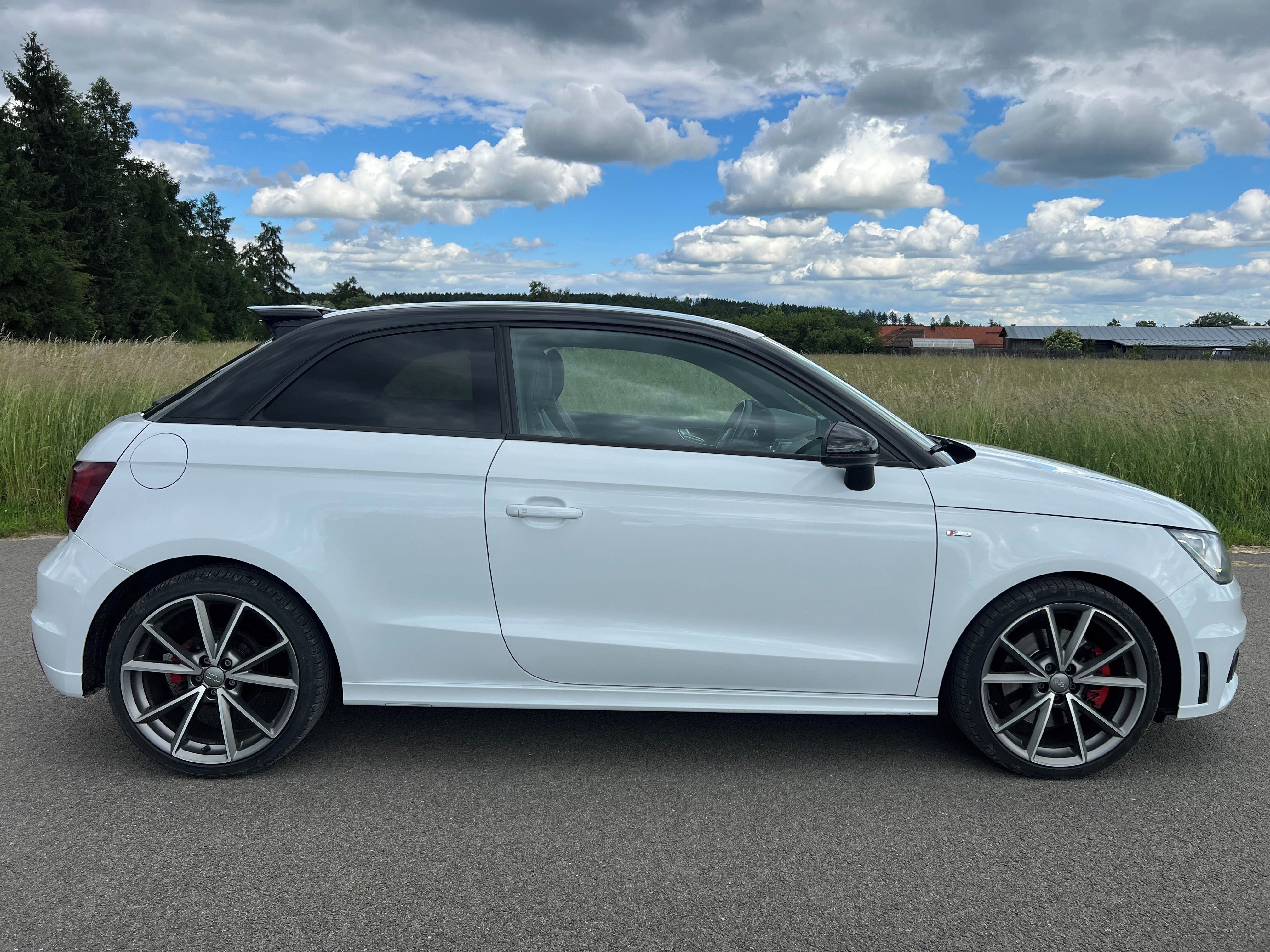 Audi A1, 2.0. TDI S-line - fotka 2