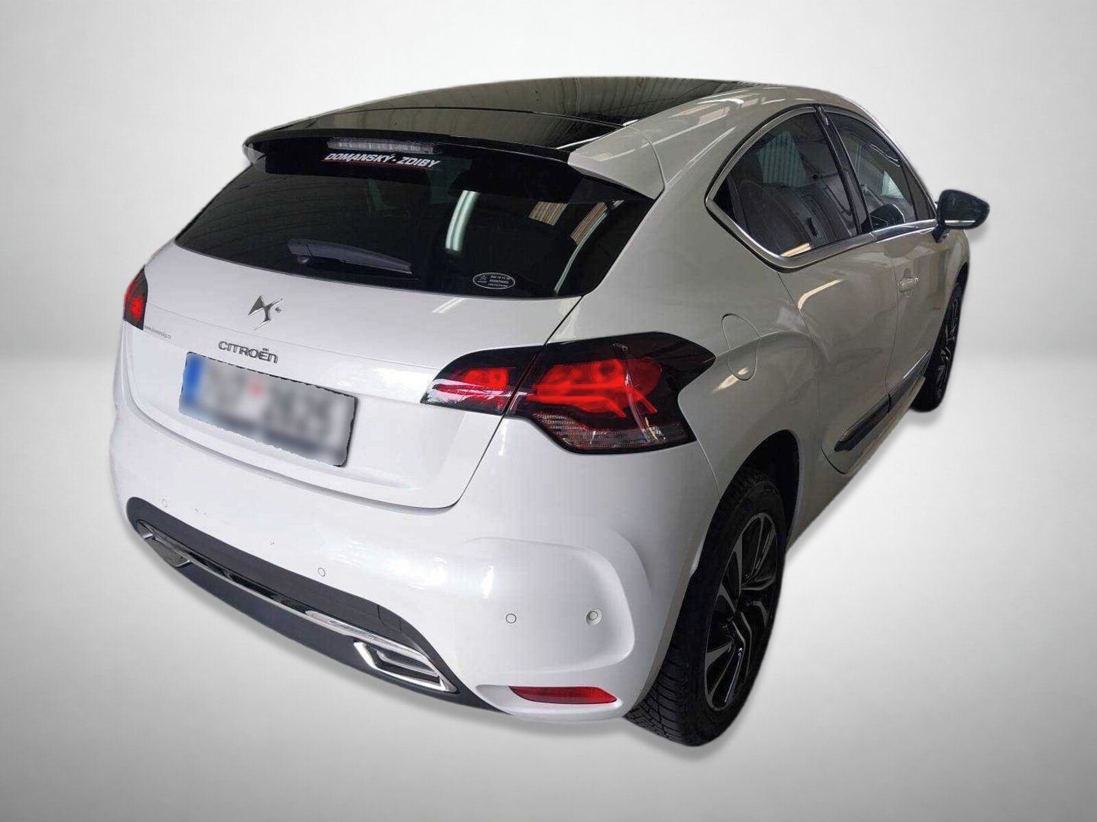 DS 4, 1.6 e-HDi, ČR,1.maj - fotka 2