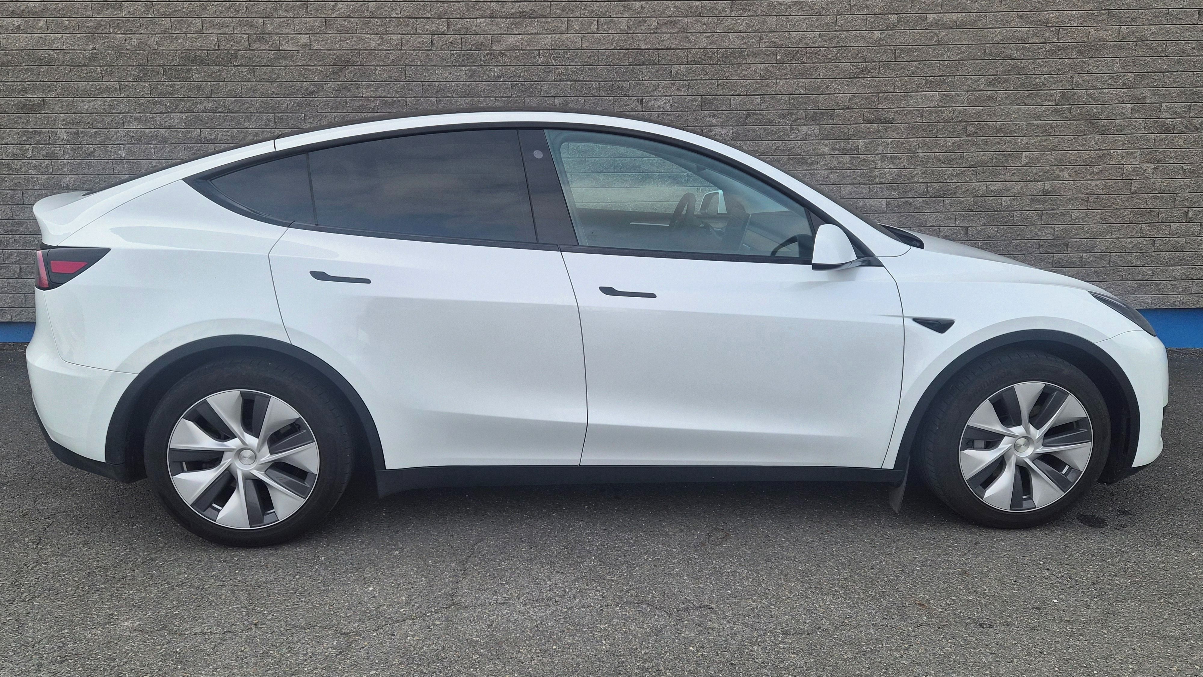 Tesla Model Y, RWD,LFP,Tesla záruka 04/27+EAP - fotka 5