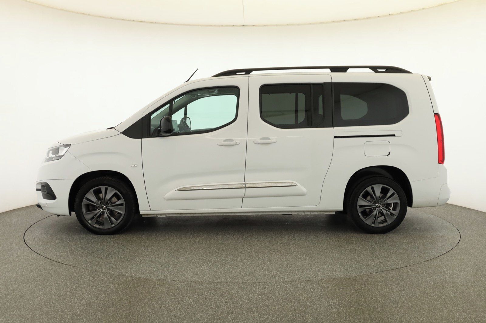 Toyota Proace City Verso, 1.5 D-4D, Family, 5Míst, Klima - fotka 3