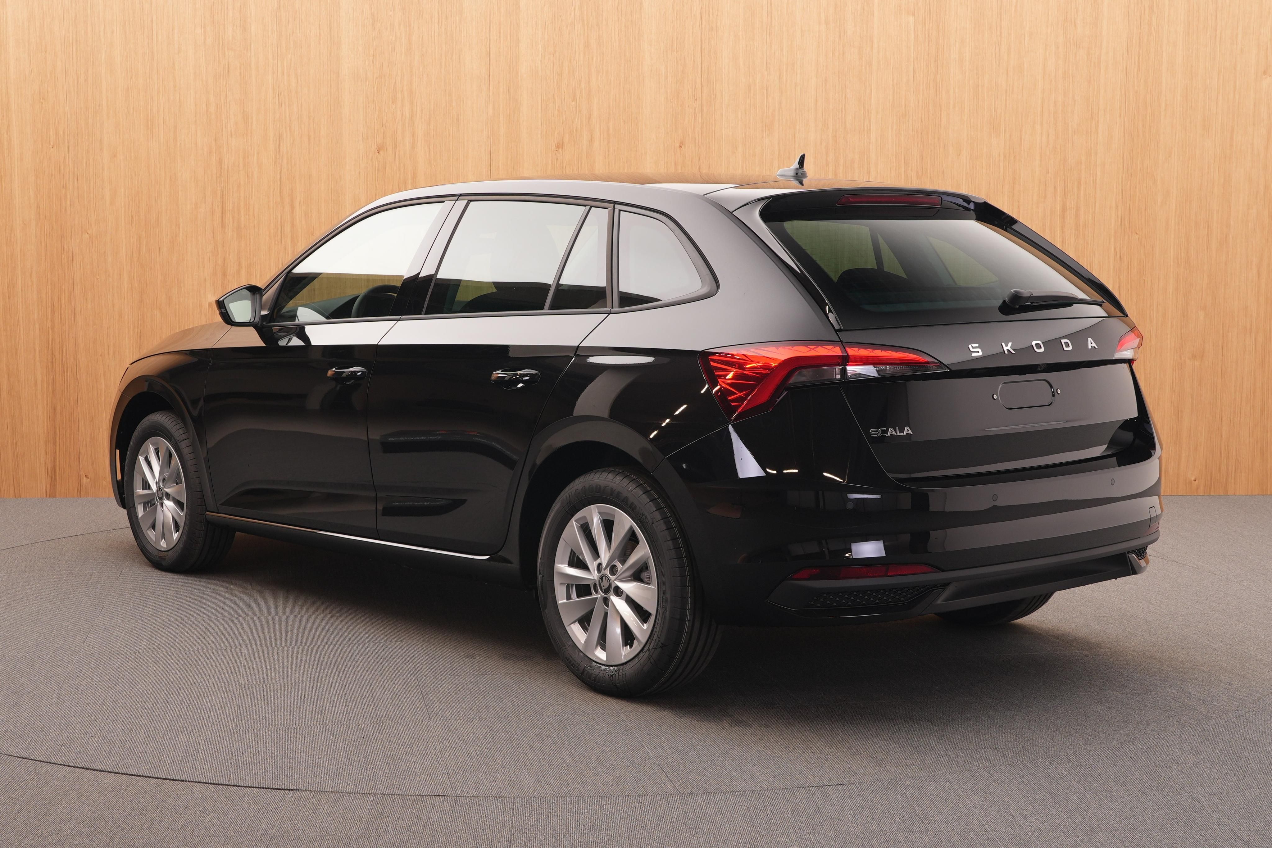Škoda Scala, Extra 1.0 TSI 6M - fotka 3