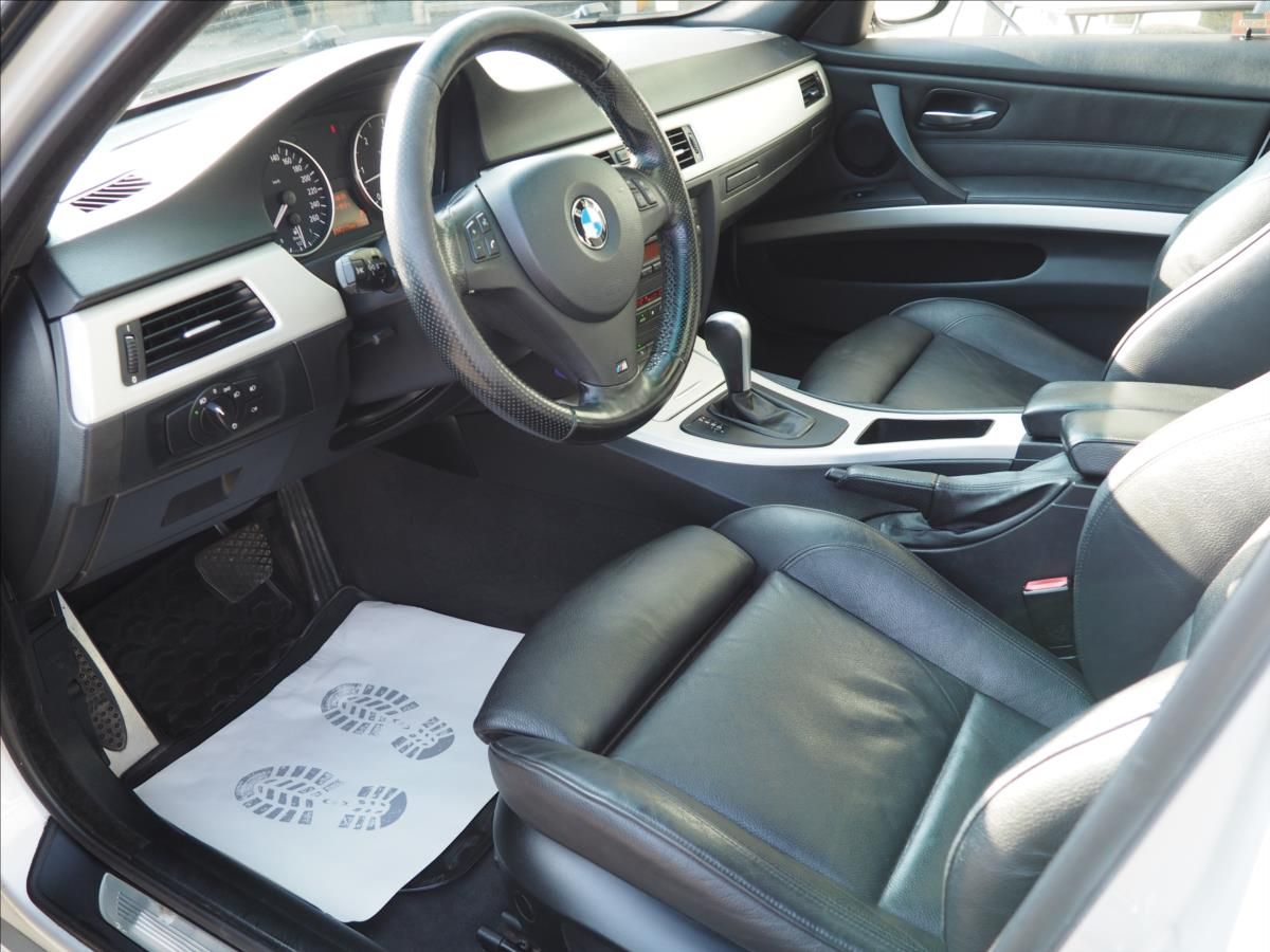 BMW Řada 3, 330xd  M-paket - fotka 5