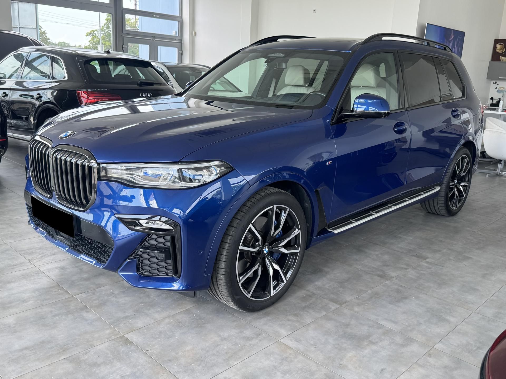 BMW X7, xDrive 40d M Sports - fotka 3