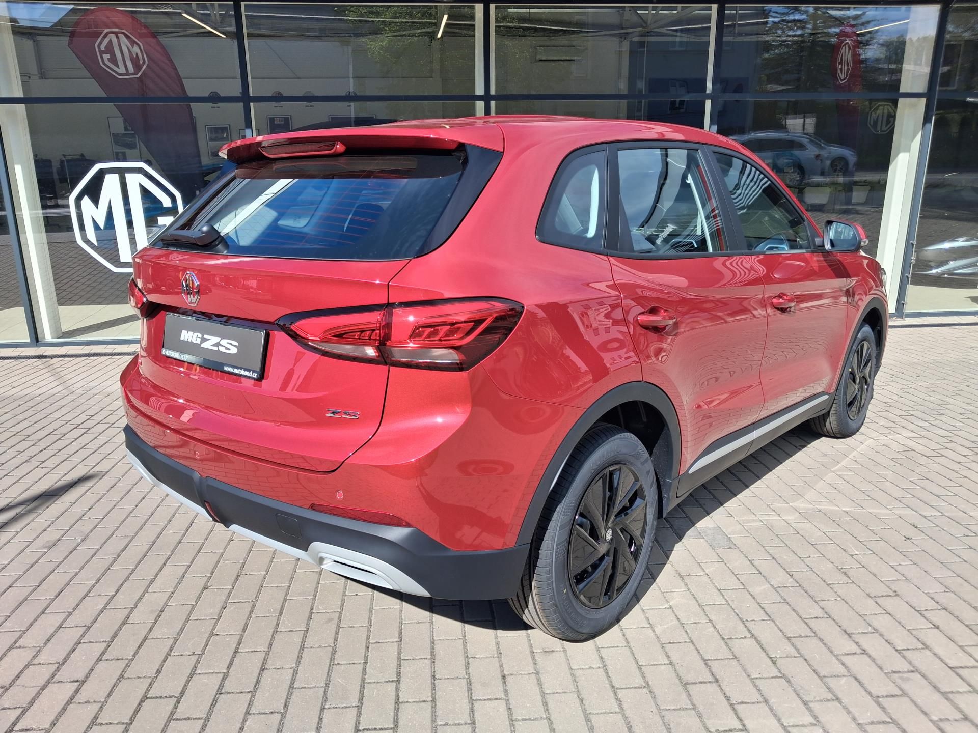 MG ZS, ESSENTIAL Hybrid+ 145kW 4AT - fotka 4