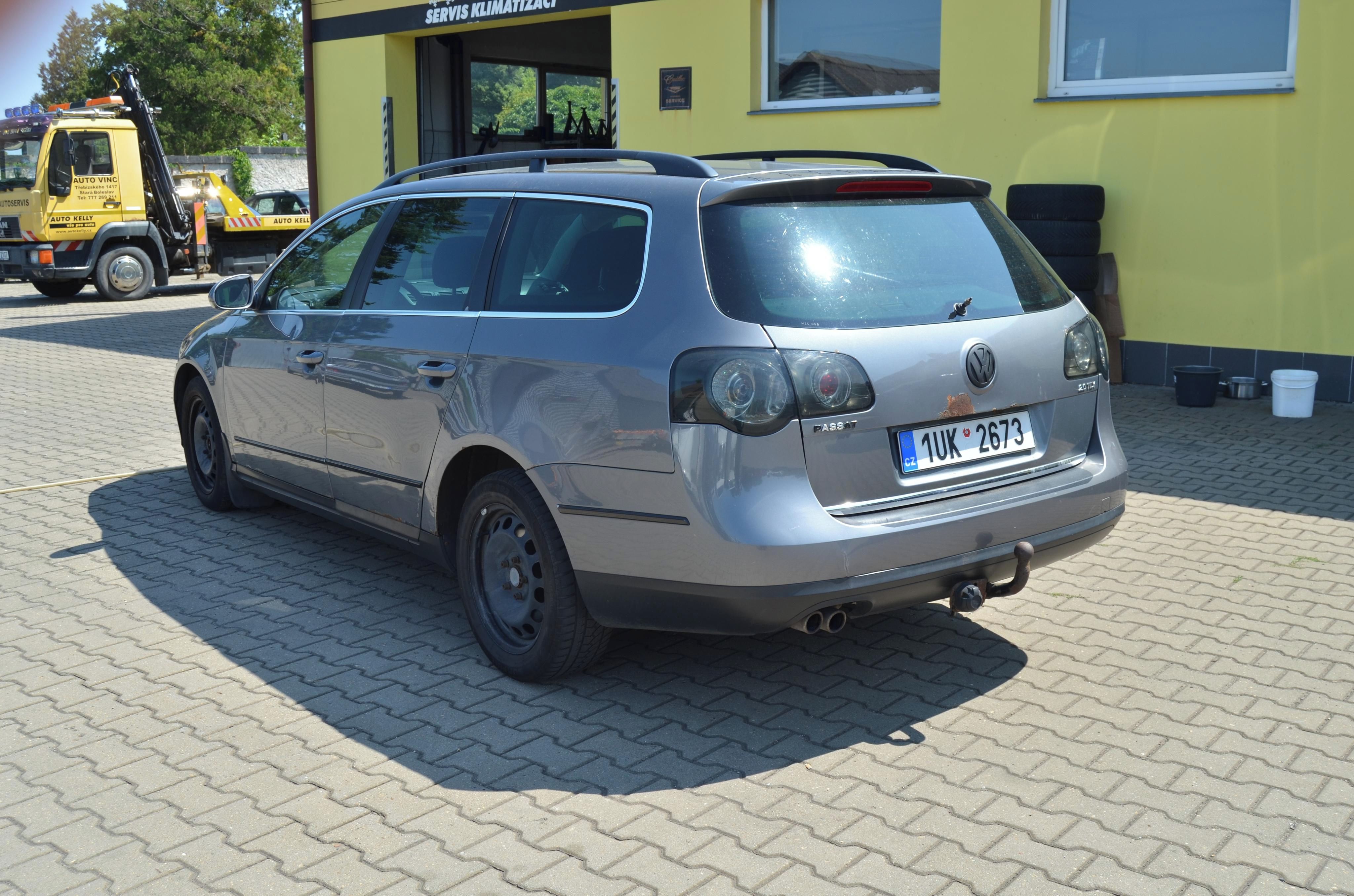 Volkswagen Passat, 2.0 TDi 103kW - fotka 5