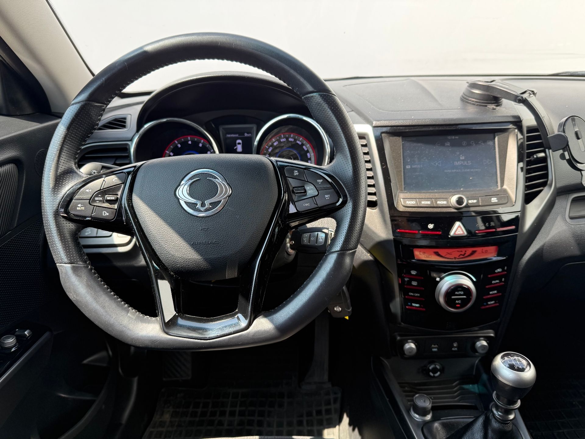 SsangYong Tivoli, 1.6 e-XGi 94 kW DLX - fotka 5