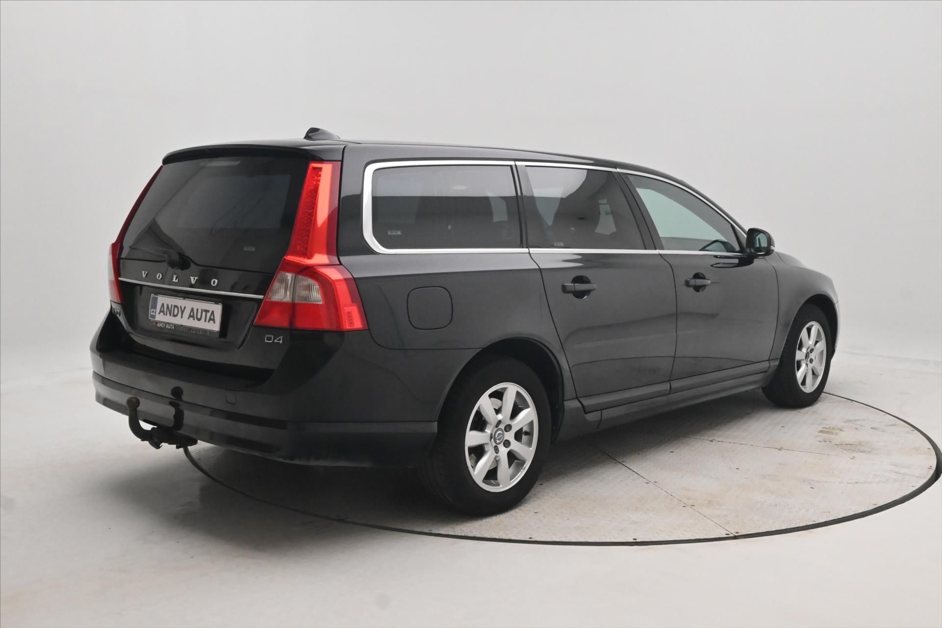 Volvo V70, 2,0 120kW D4 Manuál Tažné - fotka 5