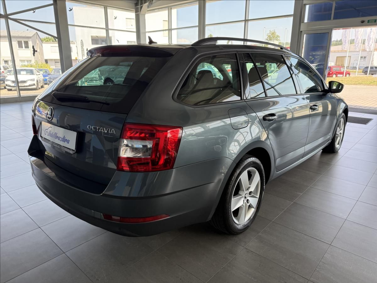 Škoda Octavia, 1,6   1.MAJ,SERVISKA,DPH,ČR - fotka 6