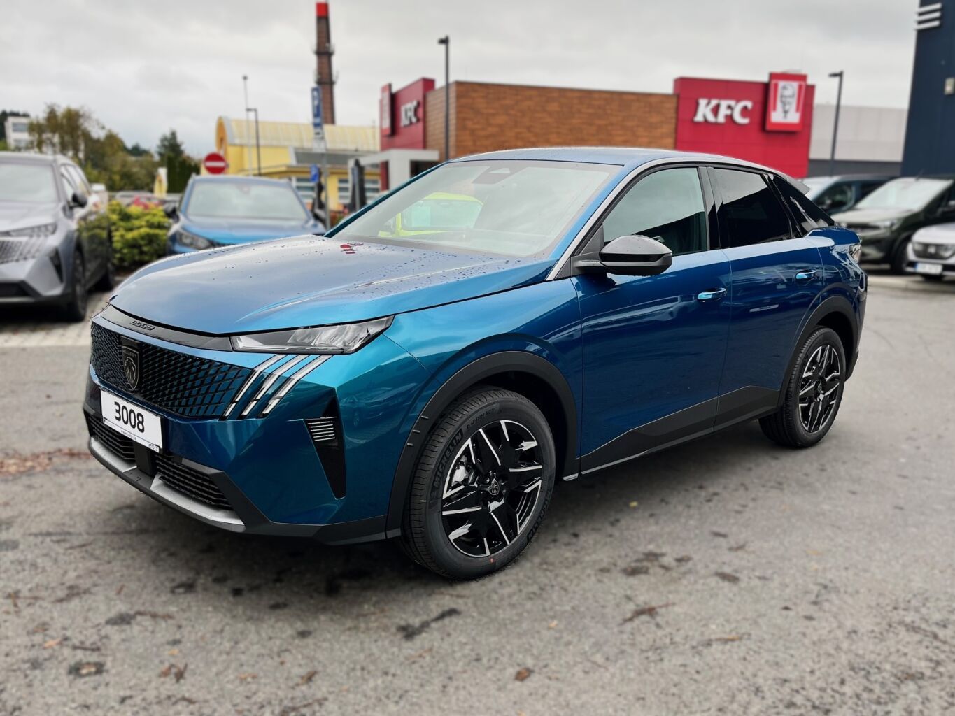 Peugeot 3008, 3008 BUSINESS Hybrid 145 e-DCS - fotka 2