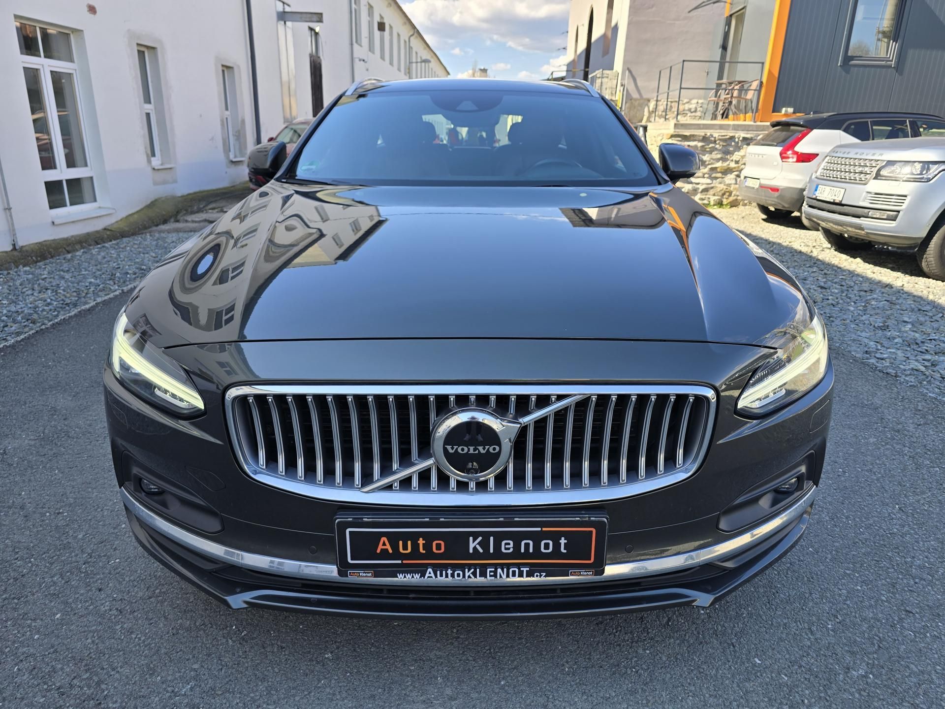 Volvo V90, 2.0 221kW B6 4x4 R-DESIGN -DPH - fotka 3