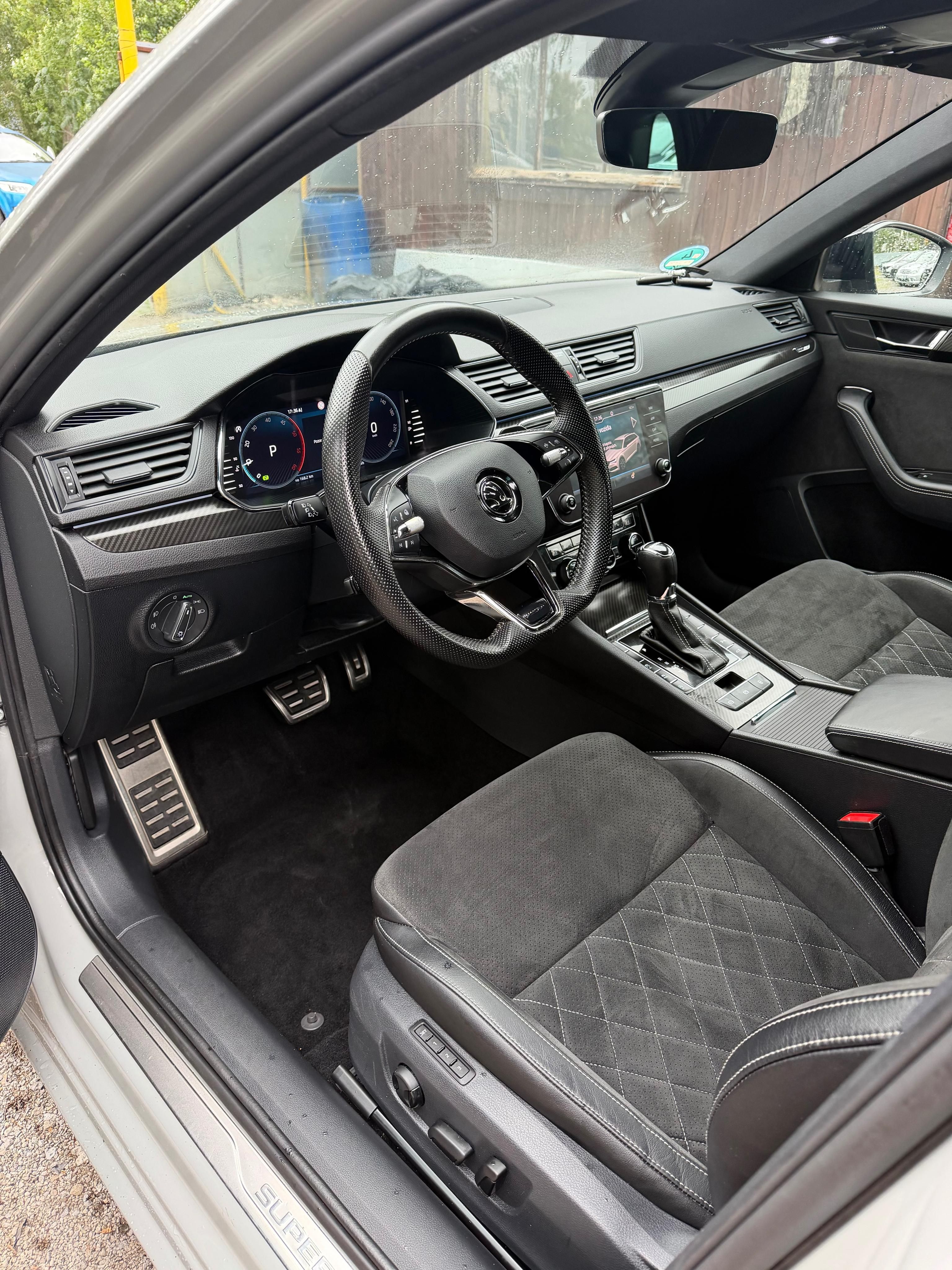 Škoda Superb, Škoda Superb Sportline 2023 - fotka 4