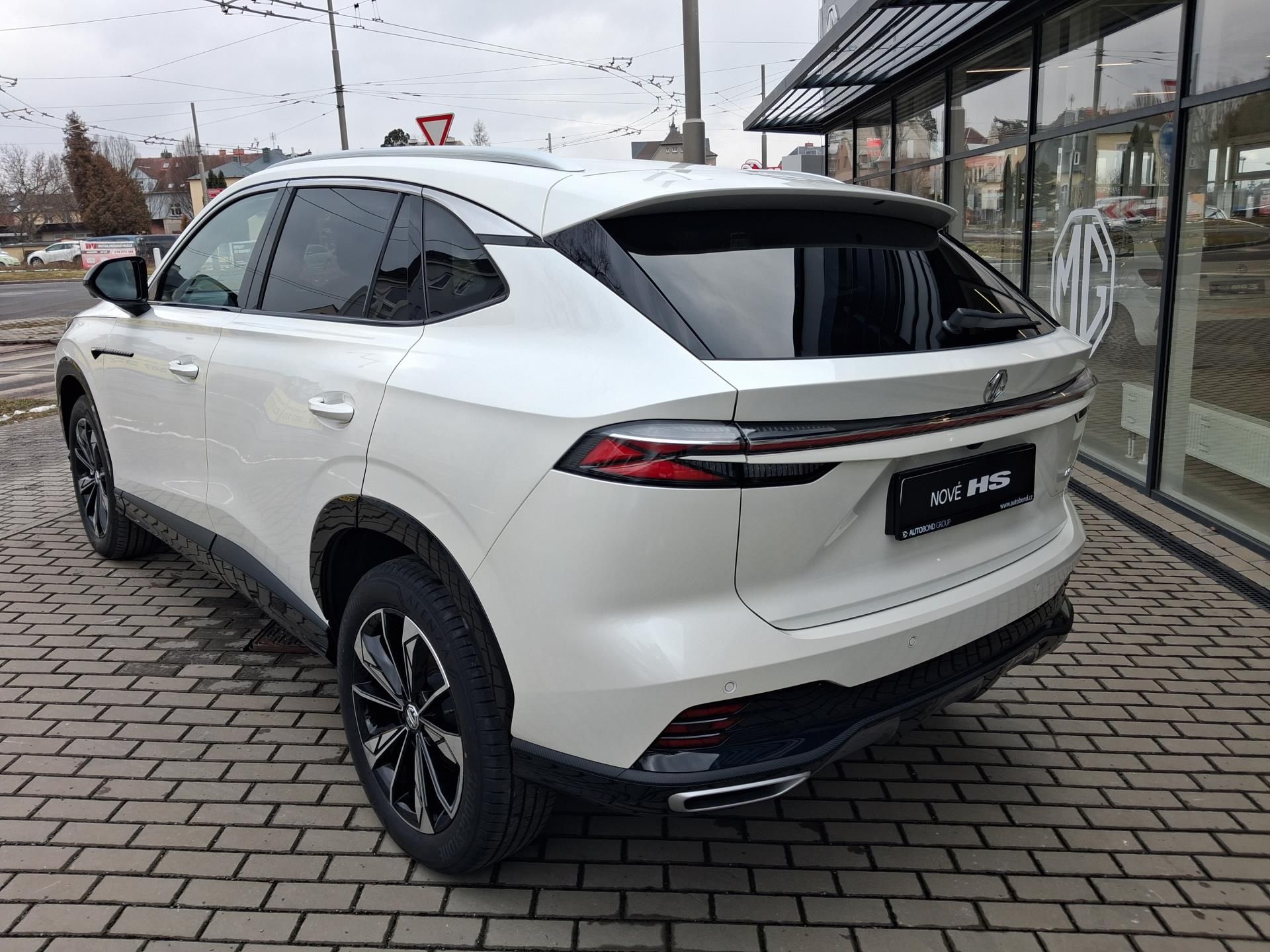 MG HS, EXCLUSIVE 1.5TGI 125kW 7DCT - fotka 3
