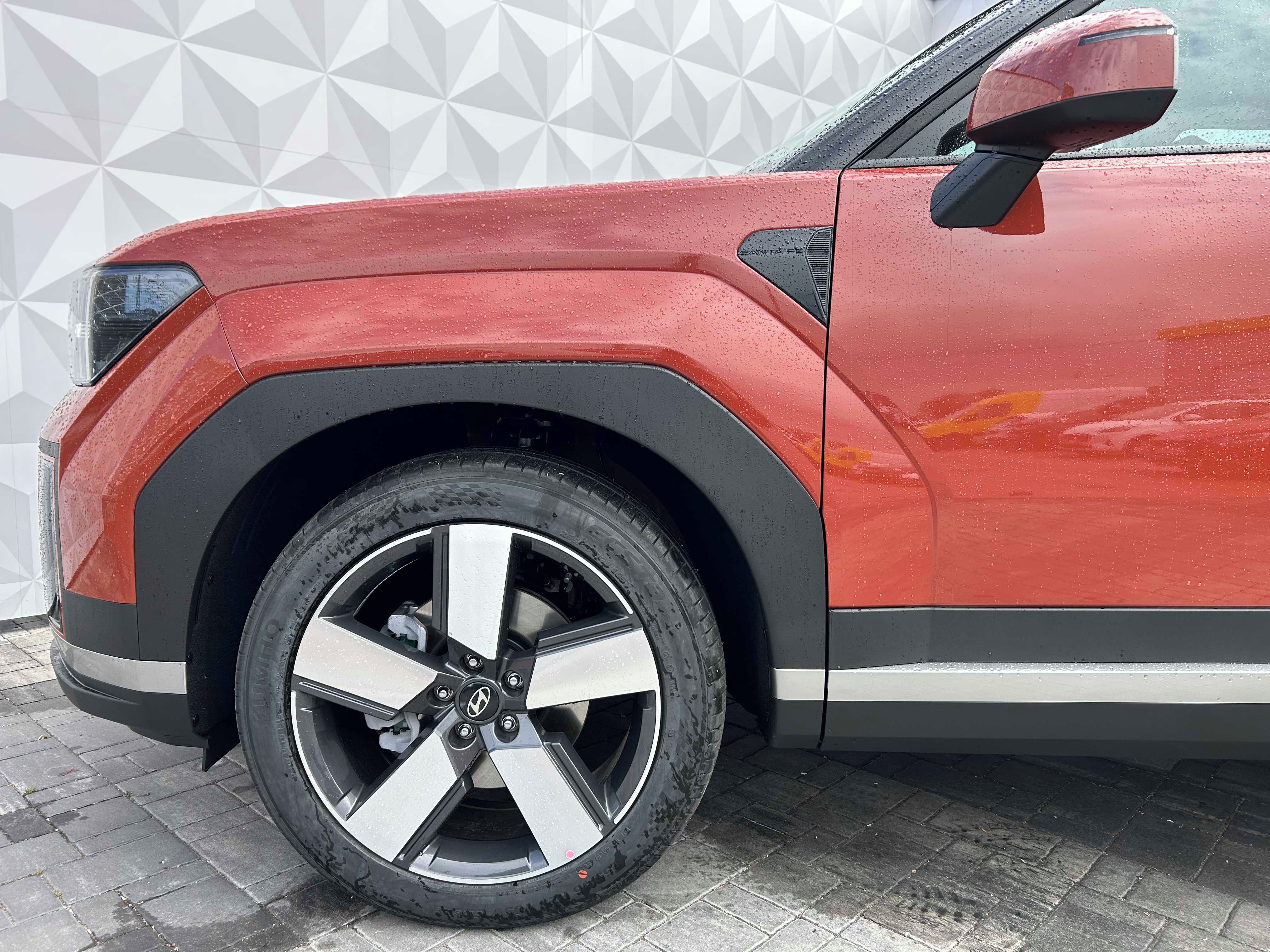 Hyundai Santa Fe, 5S 1,6 T-GDI HEV COMFORT - fotka 4
