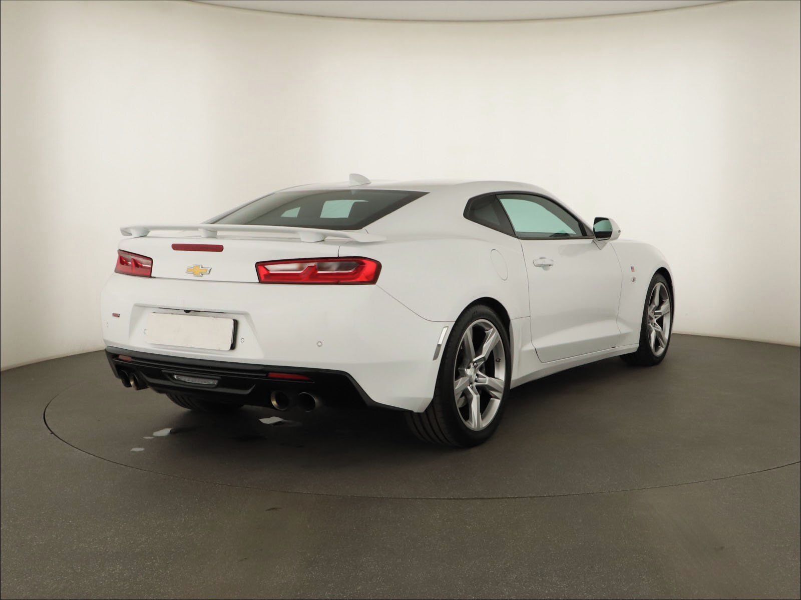 Chevrolet Camaro, 6.2 V8 - fotka 5
