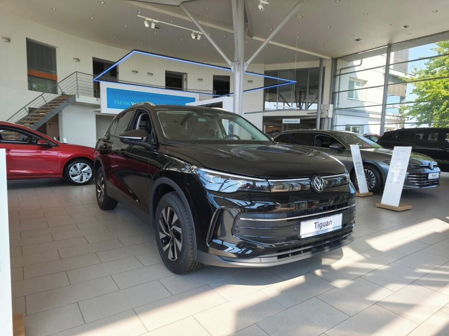 Volkswagen Tiguan, People 1,5 TSI 150 kW eHybrid - fotka 3