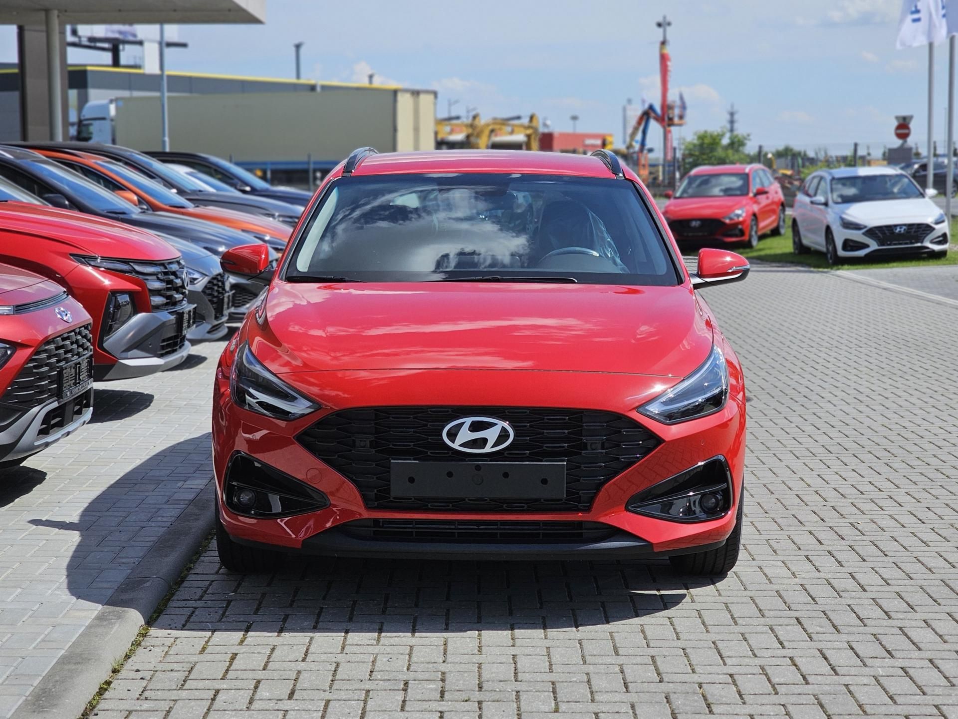 Hyundai i30, WG 1,6 T-GDI DCT GO CZECH - fotka 2