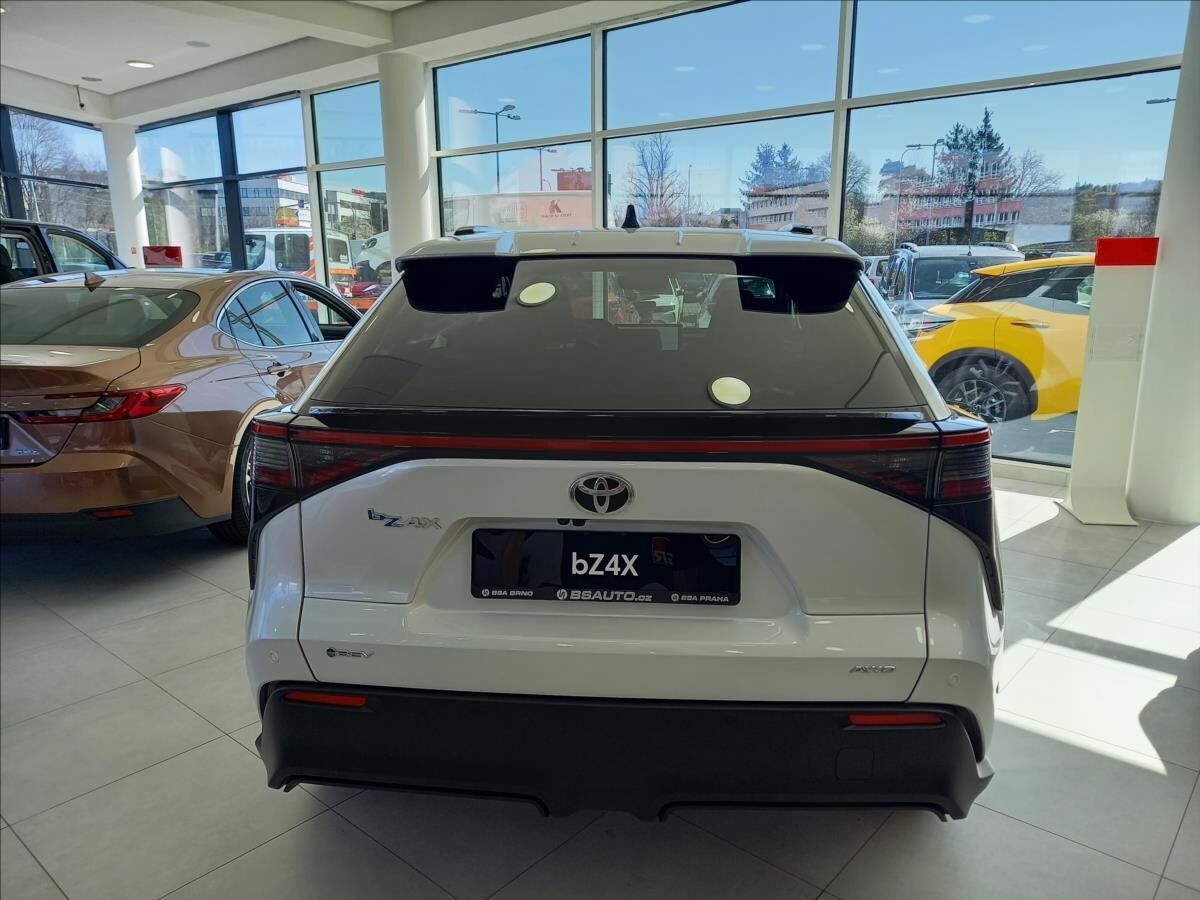 Toyota bZ4X, Executive - fotka 5