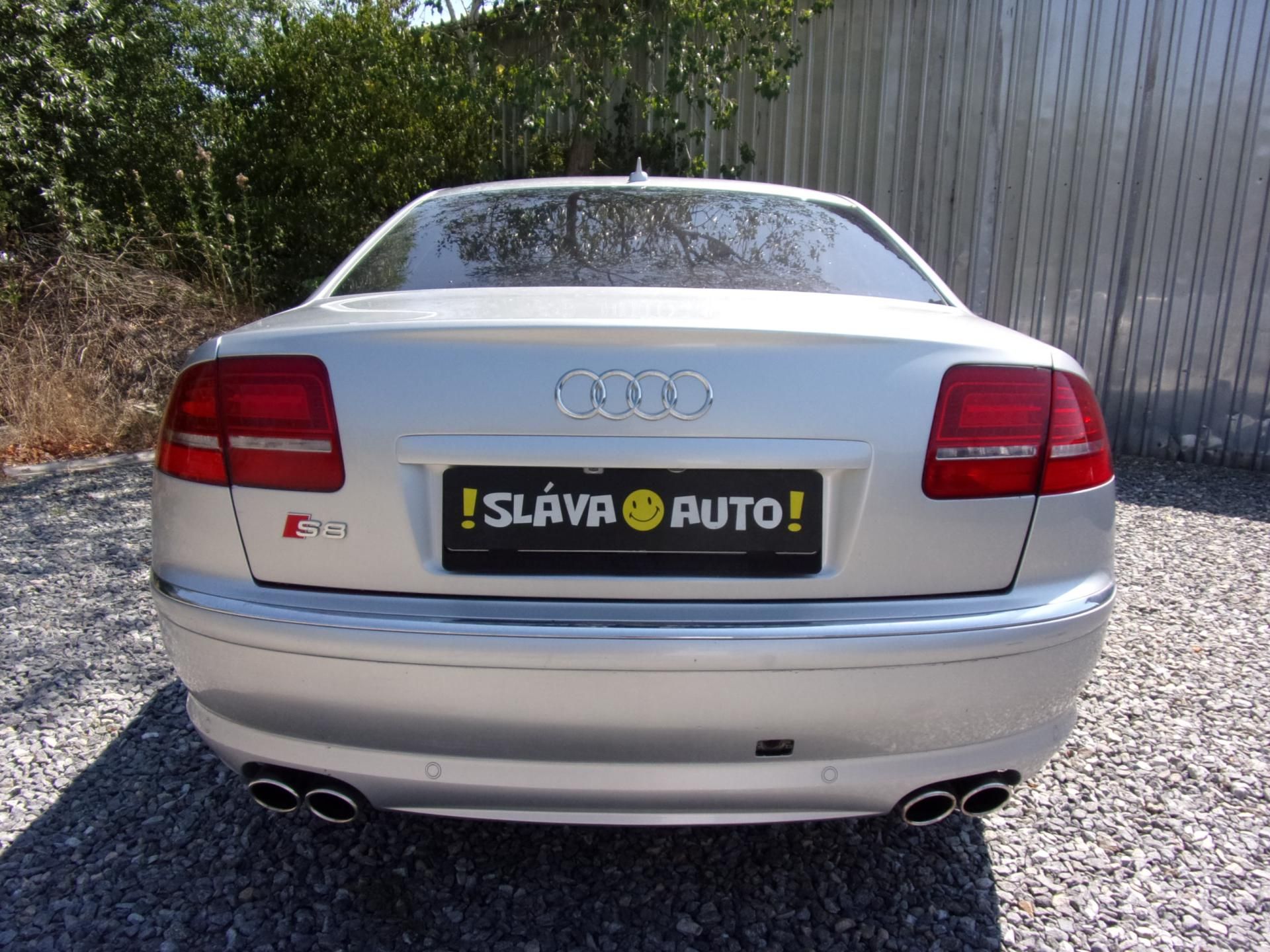 Audi S8, 5.2V10 331kW CERAMIC  212000KM - fotka 6