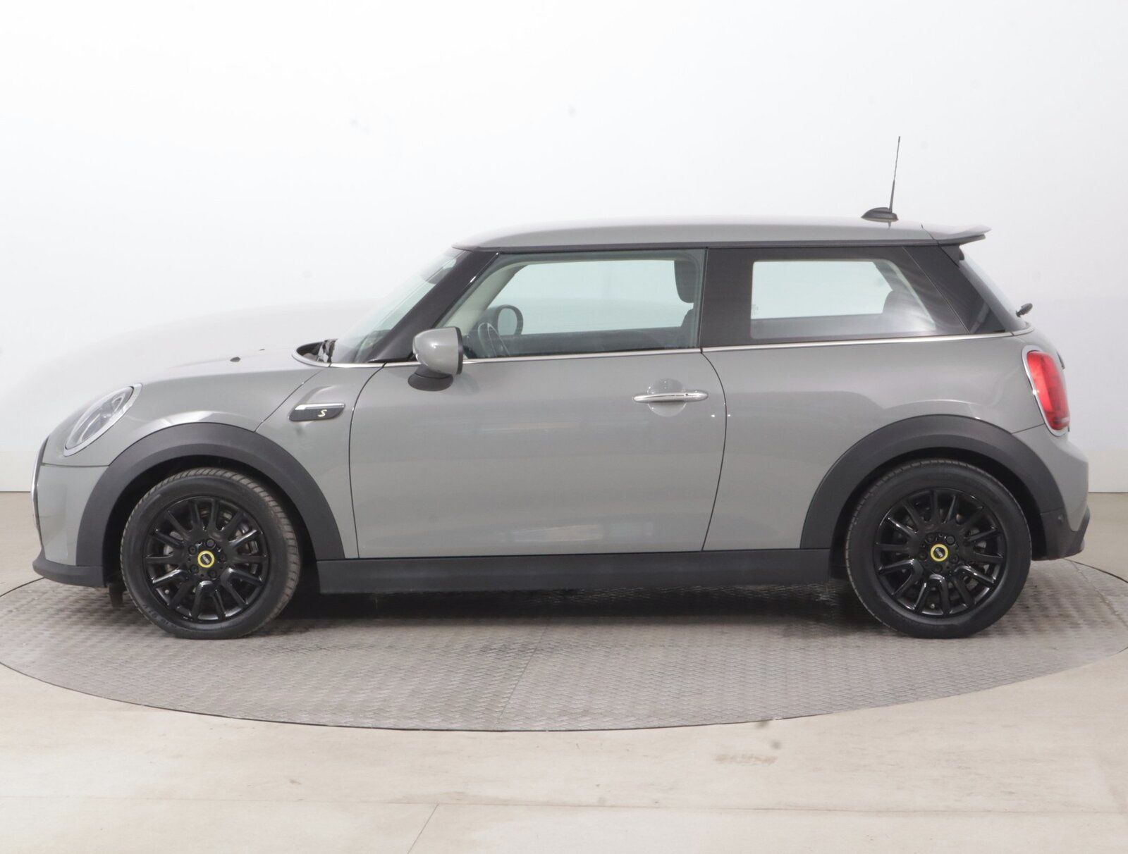Mini, Cooper SE 32 kWh, SoH 97% - fotka 3