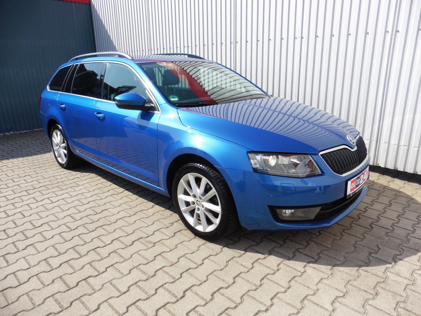 Škoda Octavia, III Combi 2.0 TDi Style Navi - fotka 2