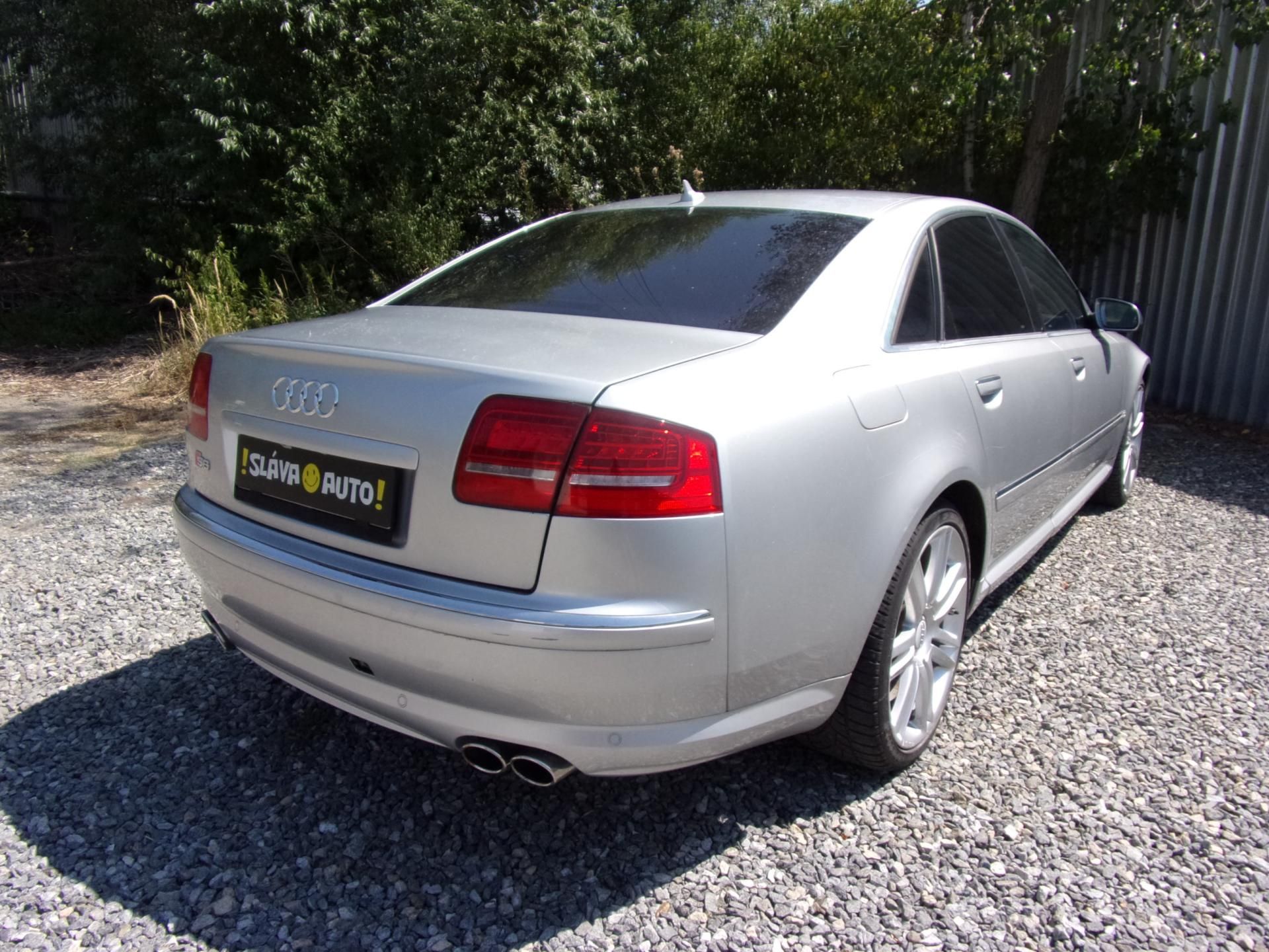 Audi S8, 5.2V10 331kW CERAMIC  212000KM - fotka 5