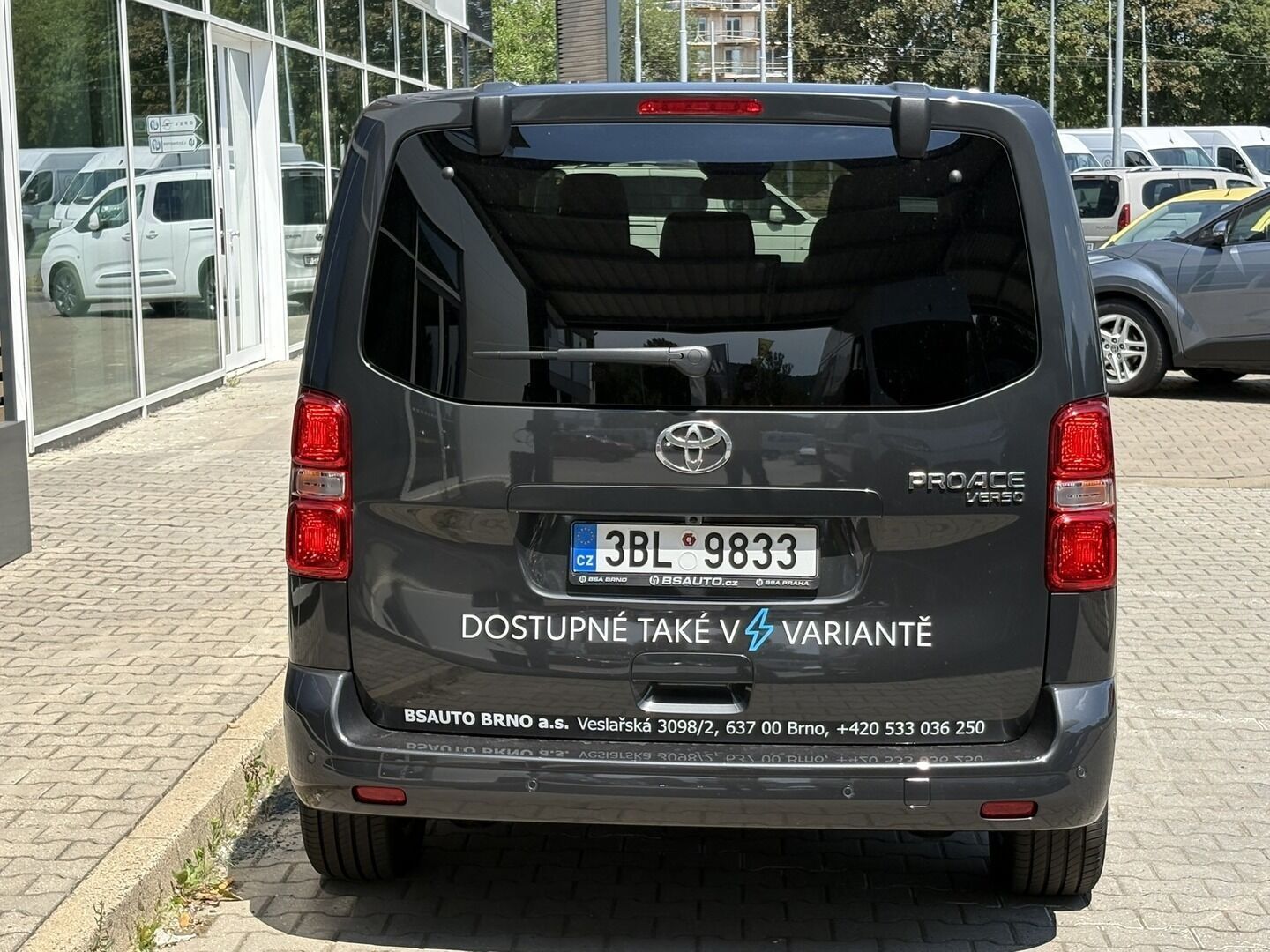 Toyota Proace Verso, 2,2 L1 2,0D AT8 7S VIP - fotka 5