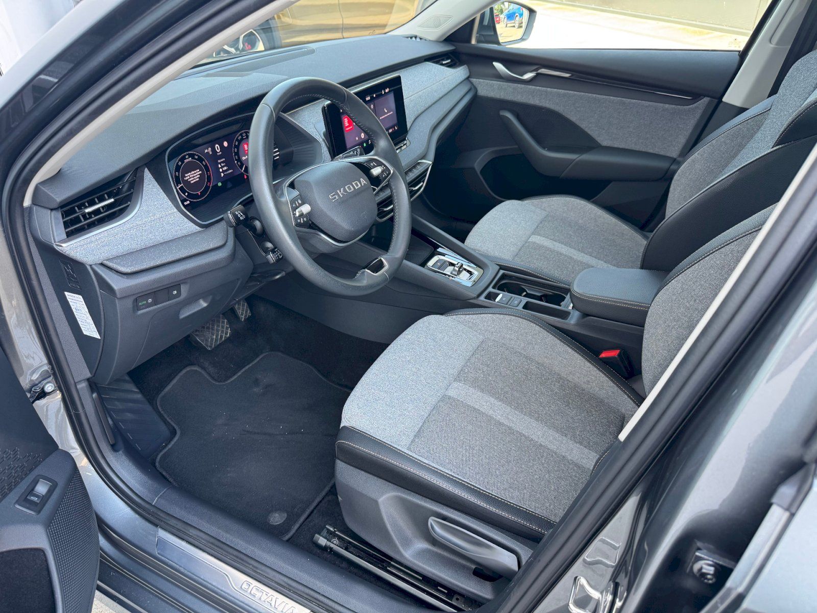 Škoda Octavia, DSG 2.0 TSI 150 kW 4x4 Top Sel - fotka 6