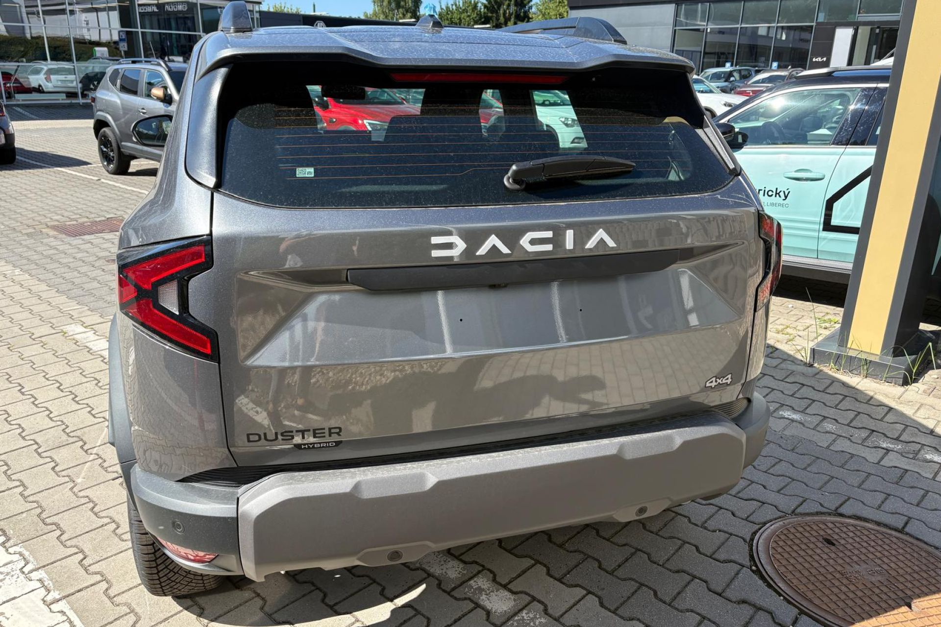 Dacia Duster, expression hybrid-G 150 4x4 - fotka 5