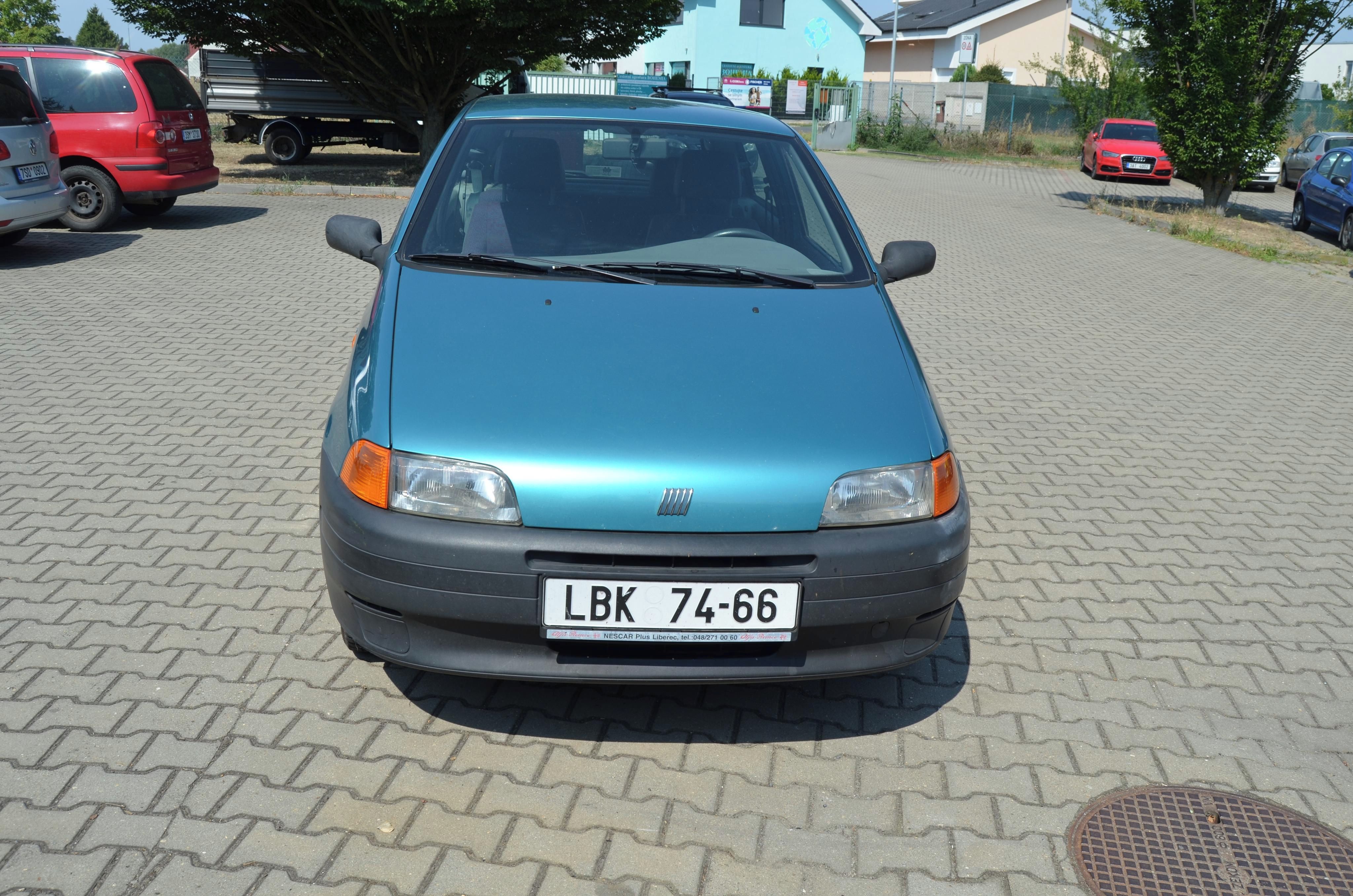Fiat Punto, Garážované, první majitel - fotka 2