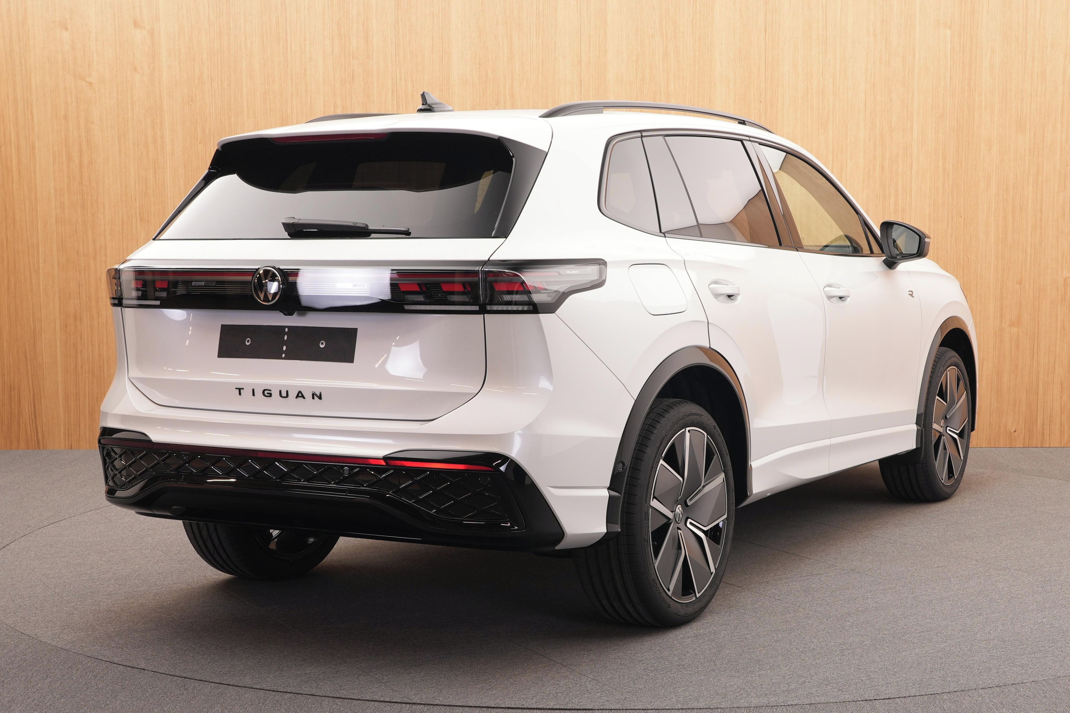 Volkswagen Tiguan, R-Line Edition 2.0 TDI 4x4 DSG - fotka 4