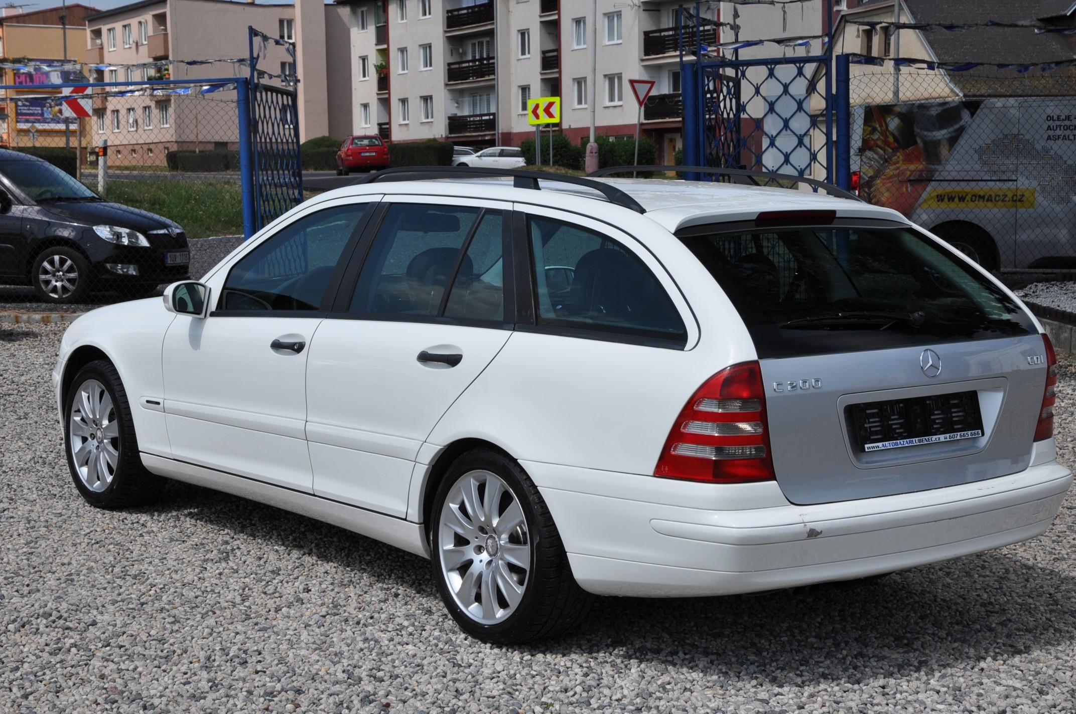 Mercedes-Benz Třídy C, 220CDi 105kW KOMBI Automat - fotka 4
