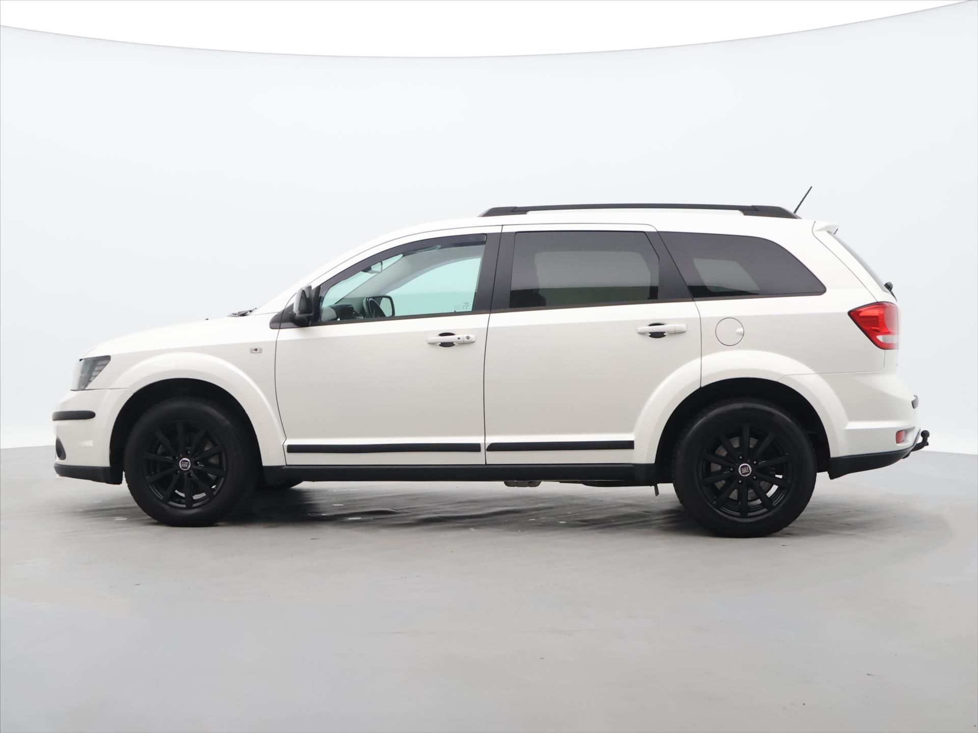 Fiat Freemont, 2,0 MJT Aut. AWD CZ 7Míst Kůže - fotka 4