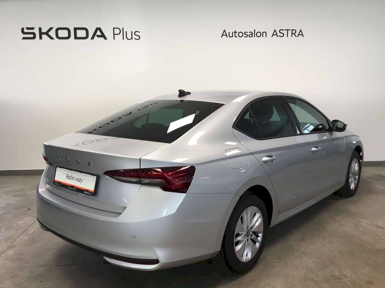 Škoda Octavia, Selection 1.5 TSI 85 kW - fotka 2